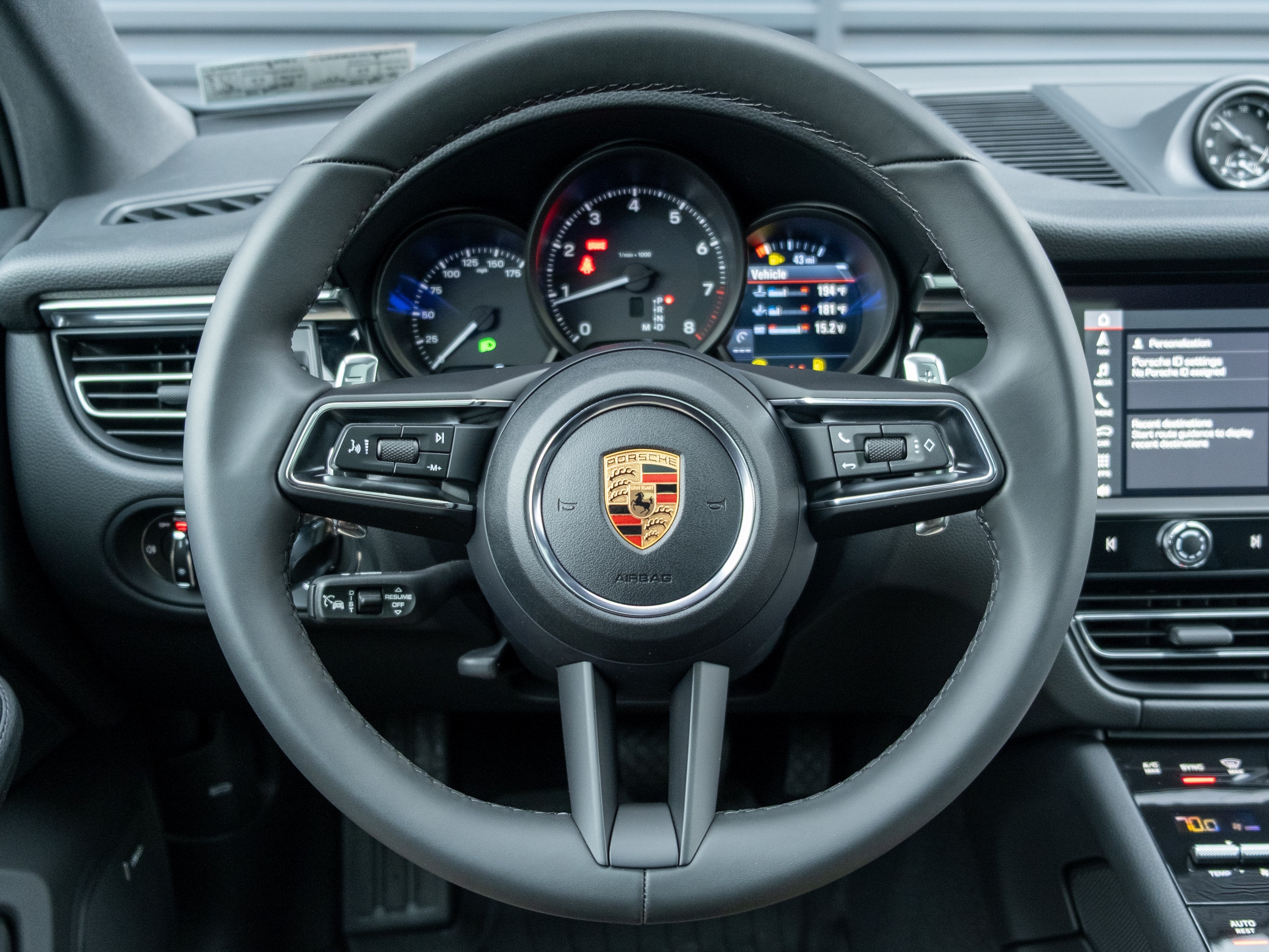 2026 Porsche Macan Base