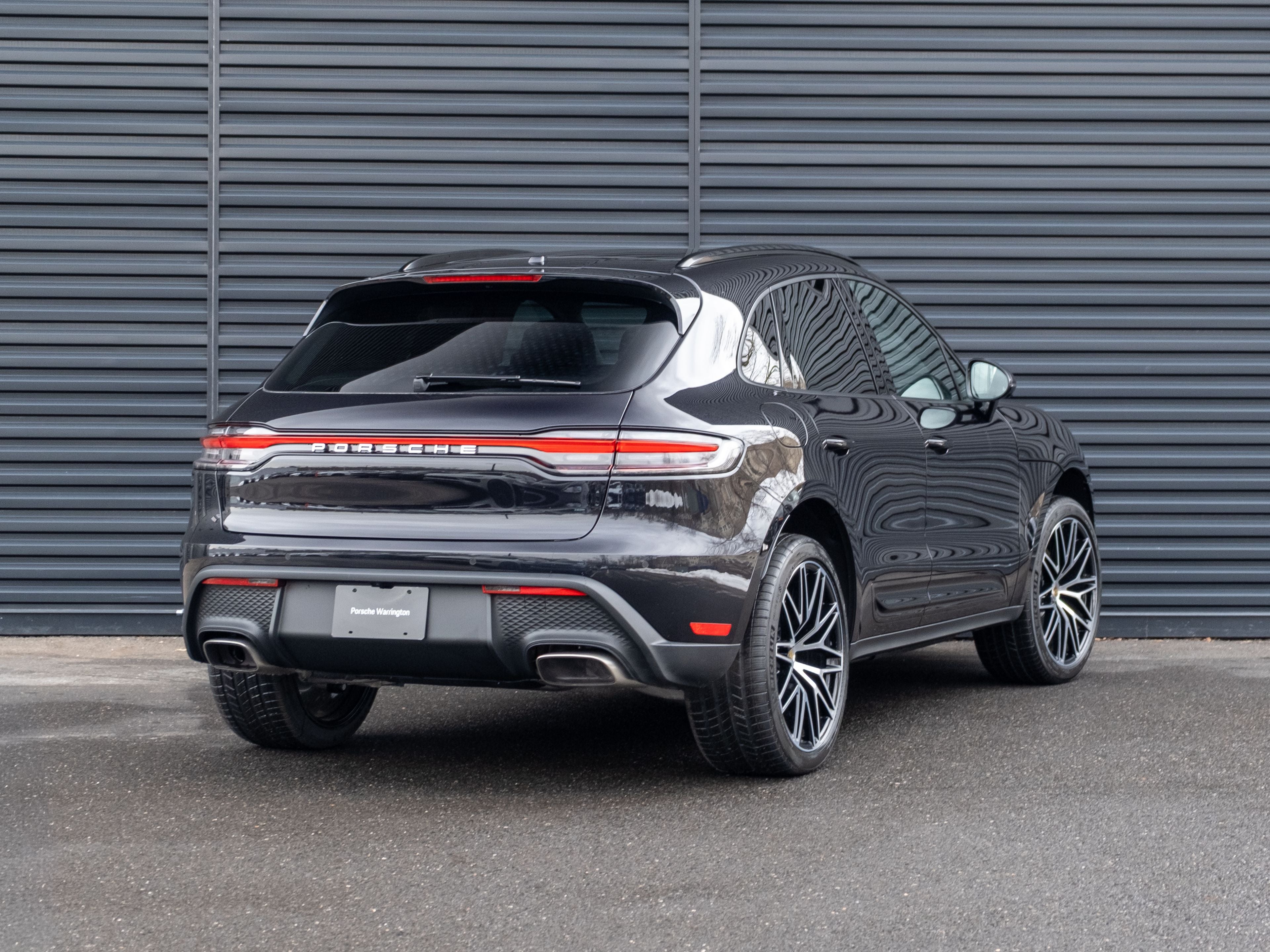 2026 Porsche Macan Base