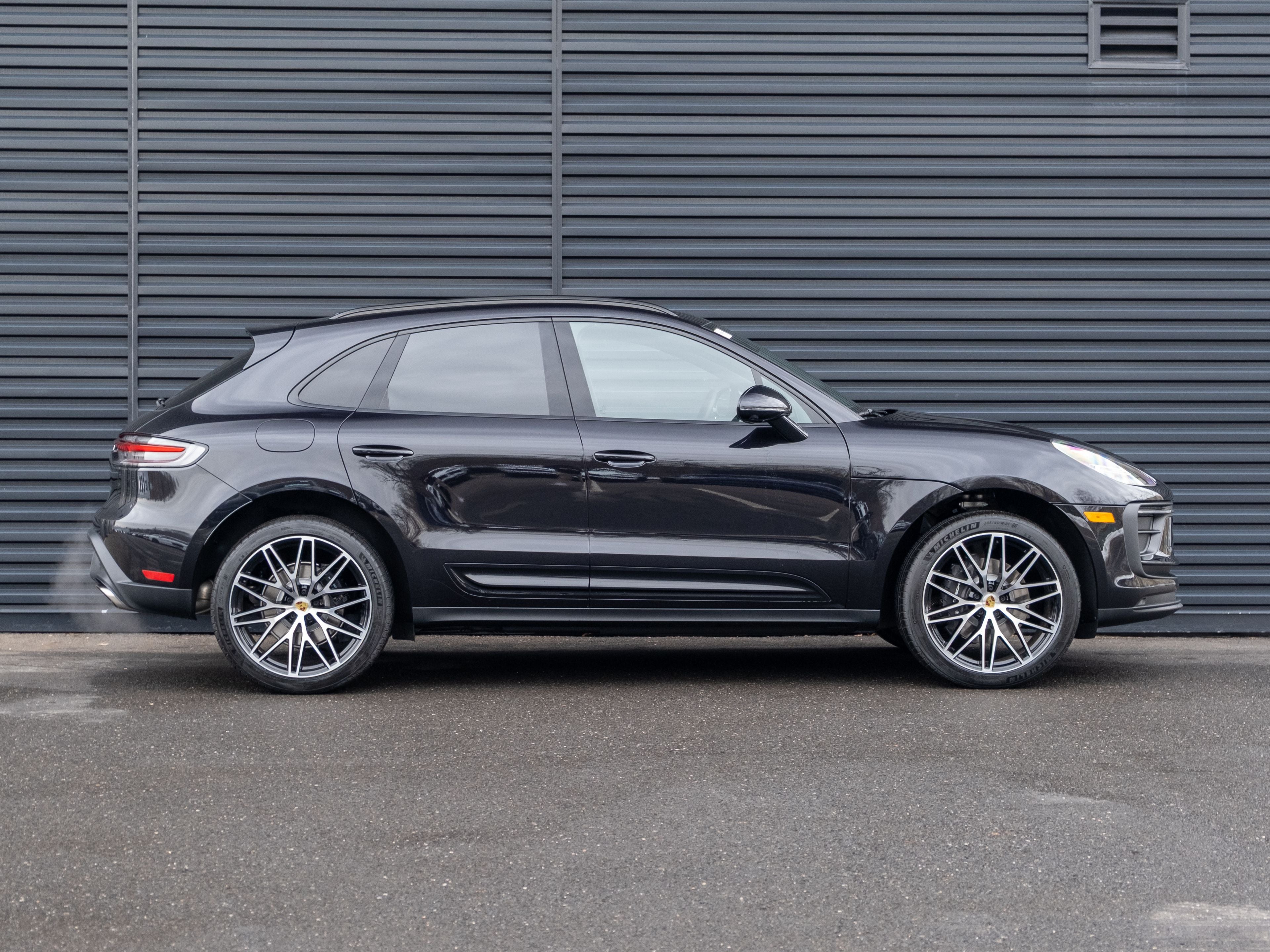 2026 Porsche Macan Base