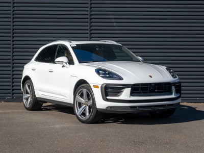 2026 Porsche Macan Base