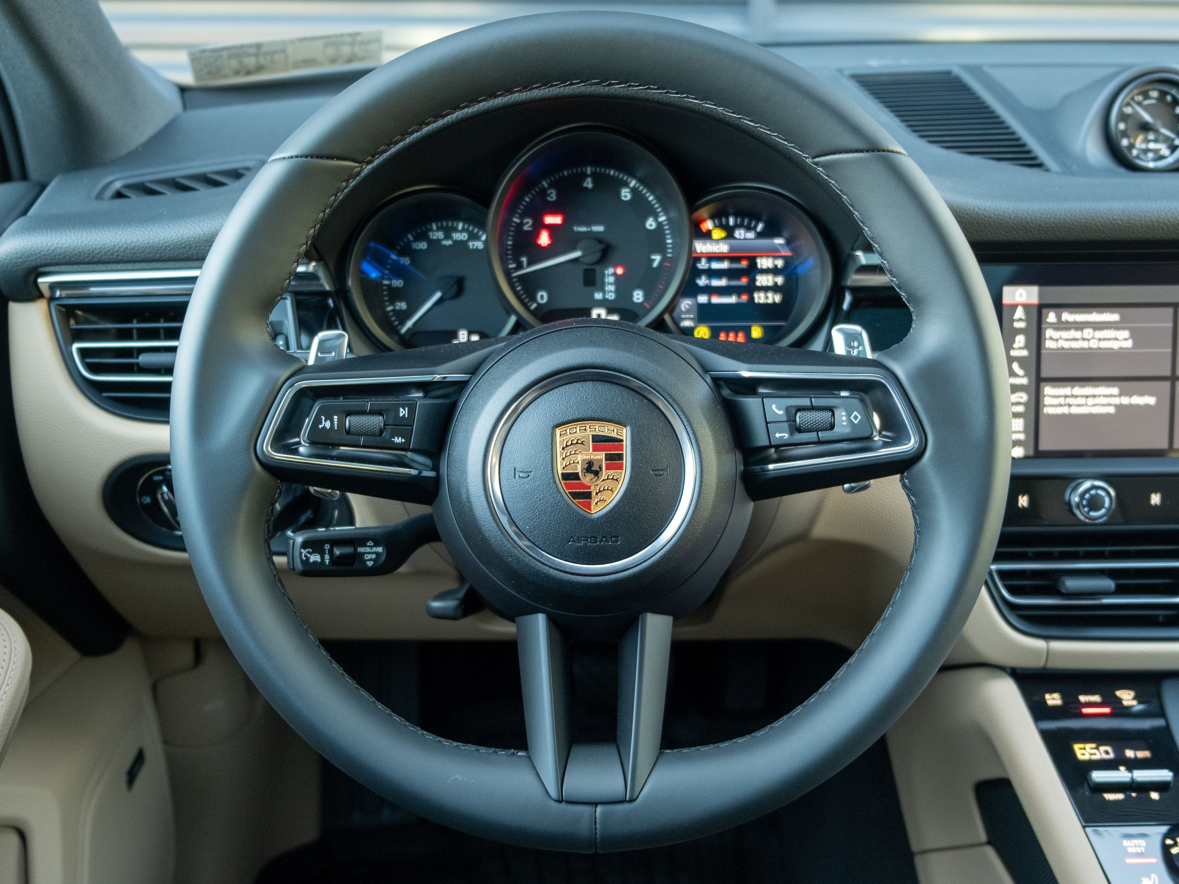 2026 Porsche Macan Base