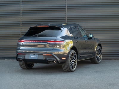 2026 Porsche Macan Base