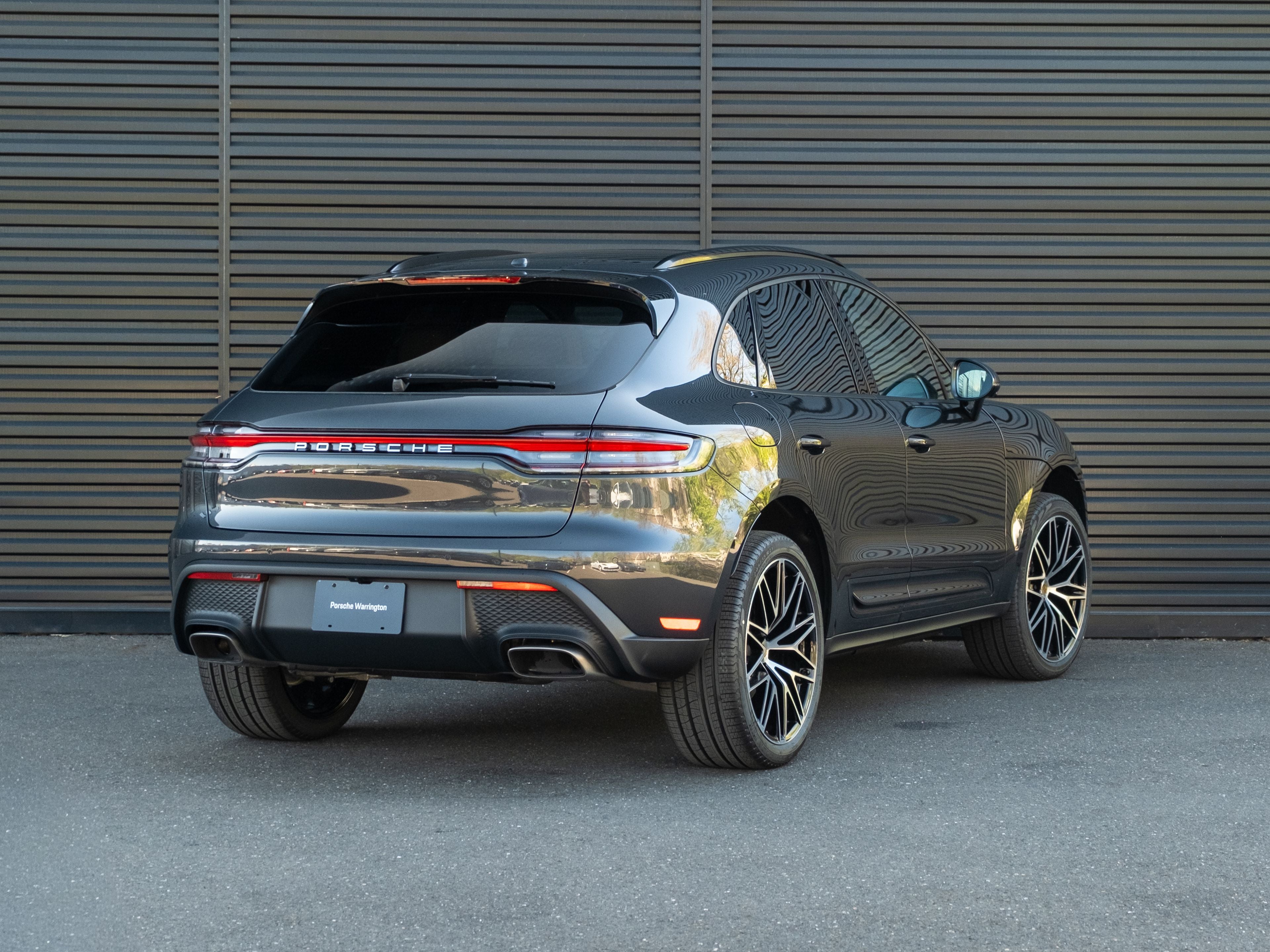 2026 Porsche Macan Base
