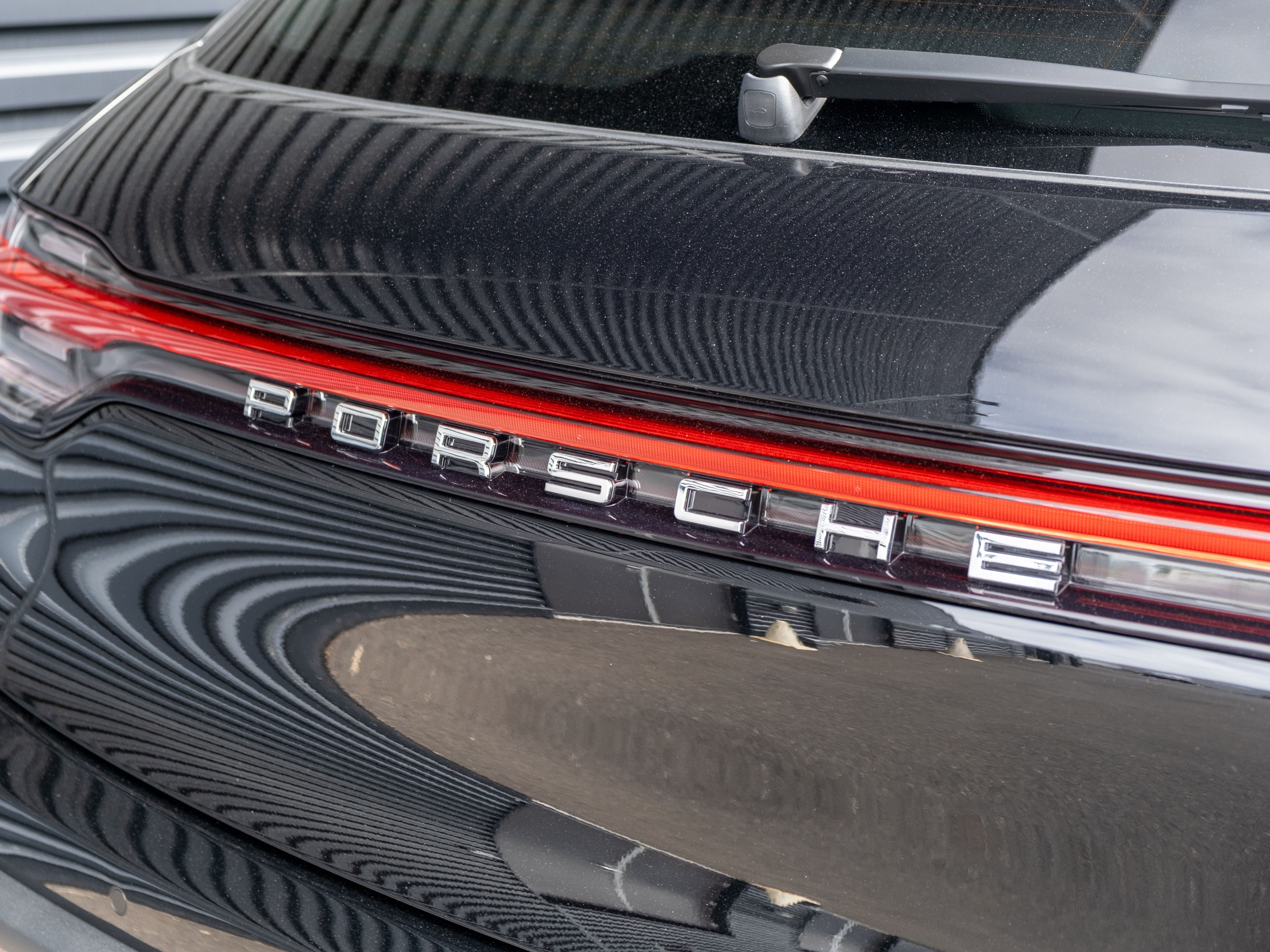 2026 Porsche Macan Base