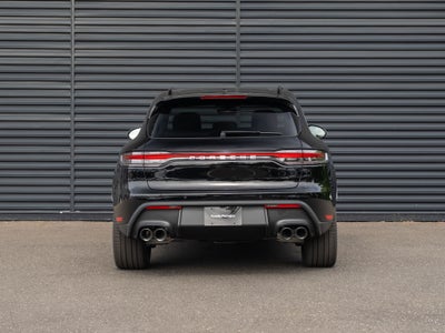 2026 Porsche Macan Base