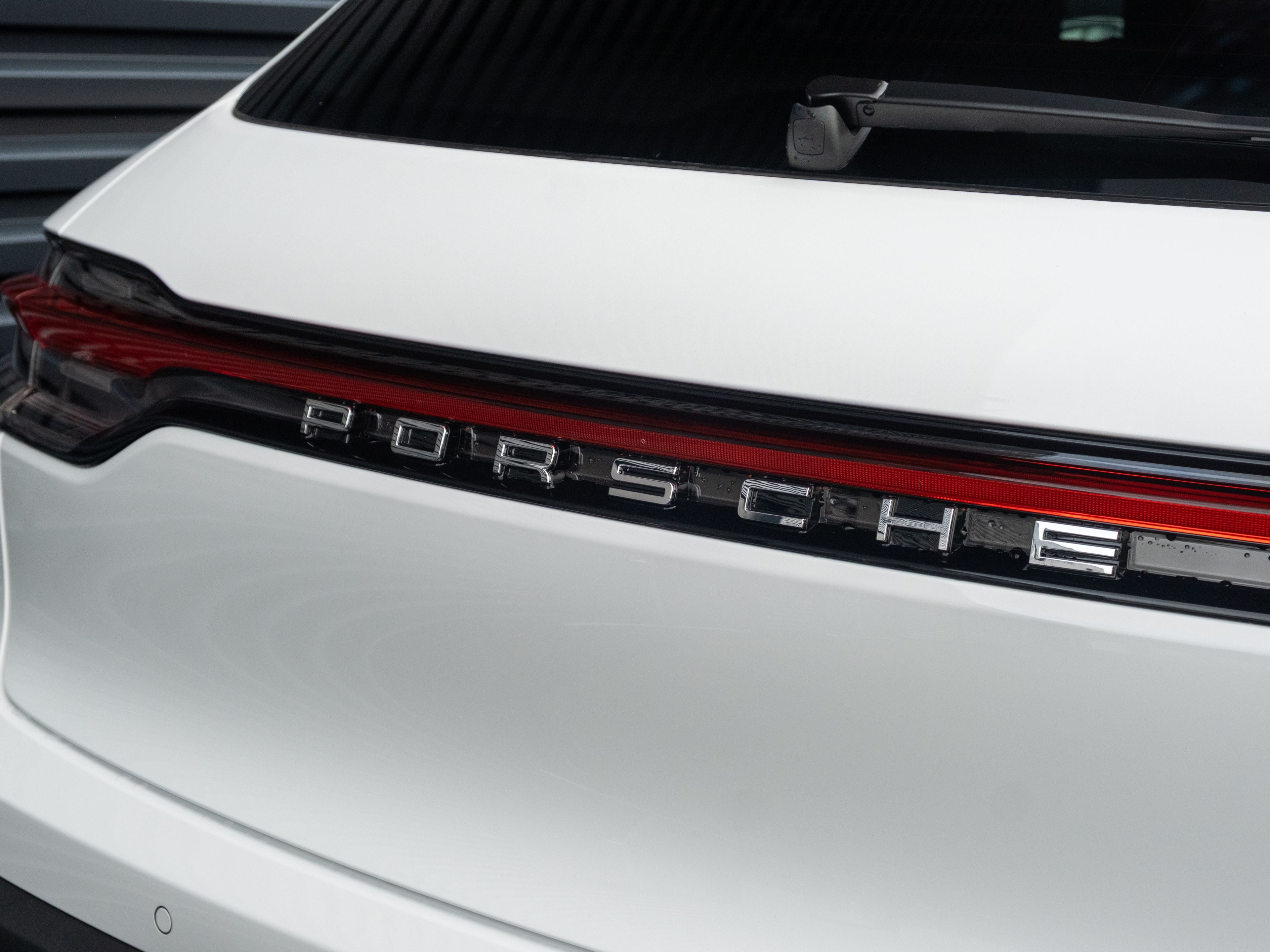 2026 Porsche Macan Base