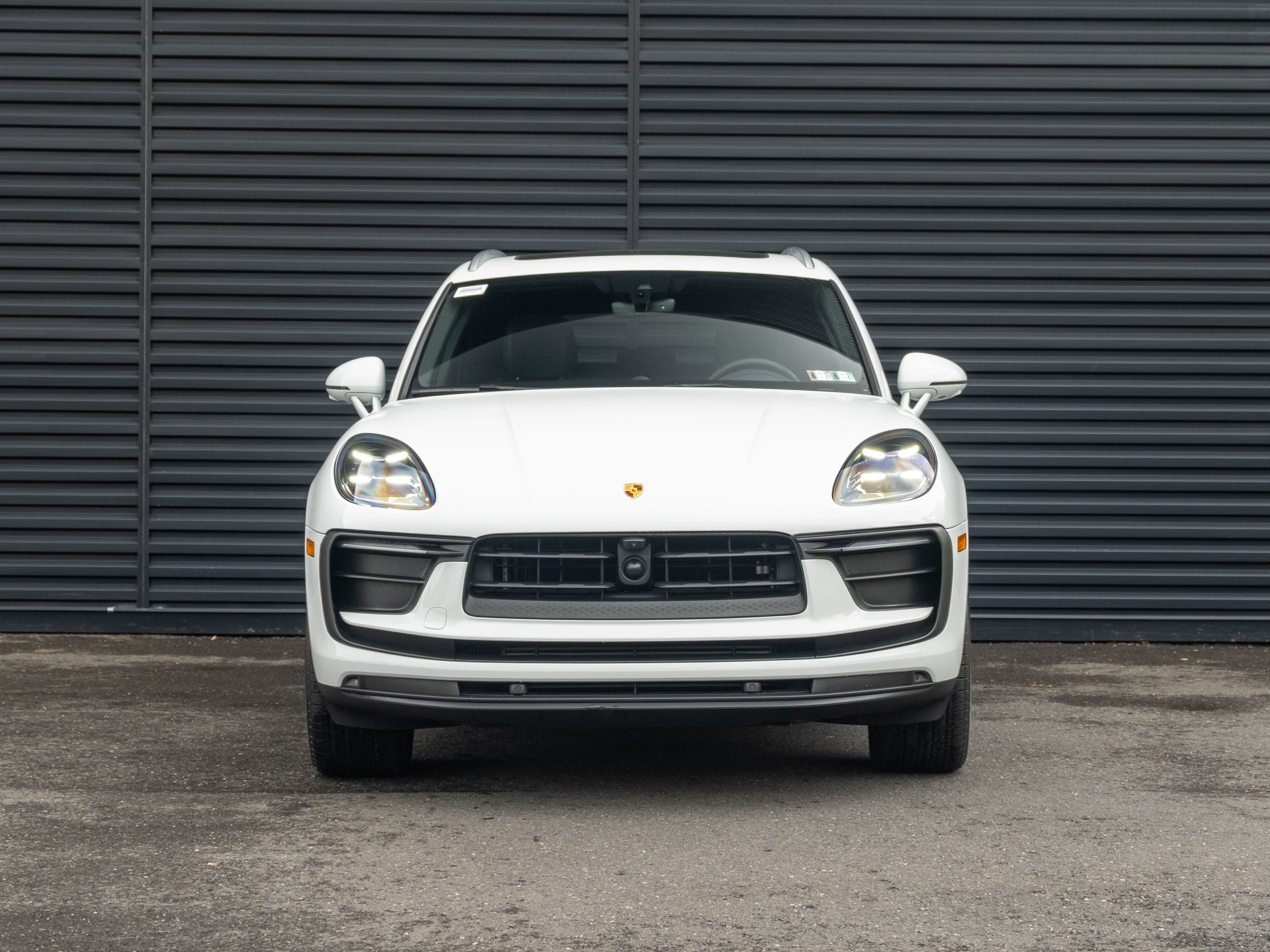 2023 Porsche Macan Base