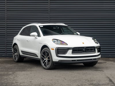 2023 Porsche Macan Base