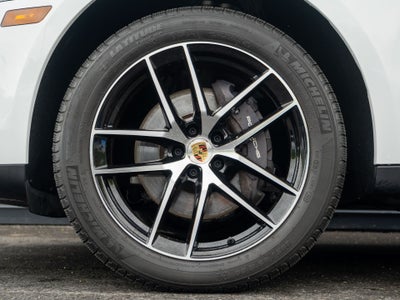 2023 Porsche Macan Base
