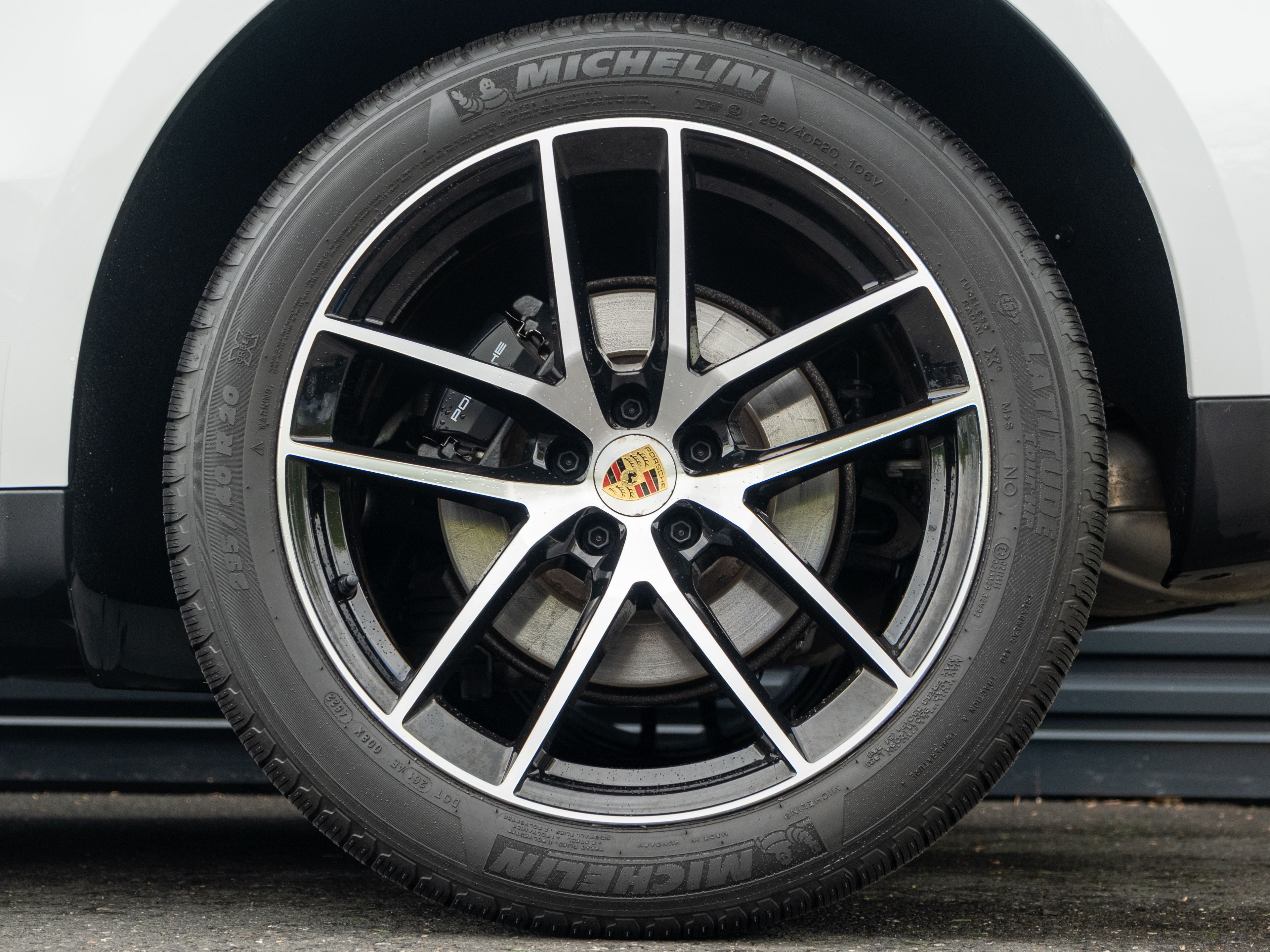 2023 Porsche Macan Base