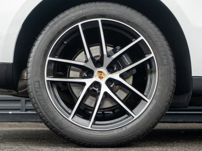 2023 Porsche Macan Base