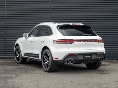 2023 Porsche Macan Base