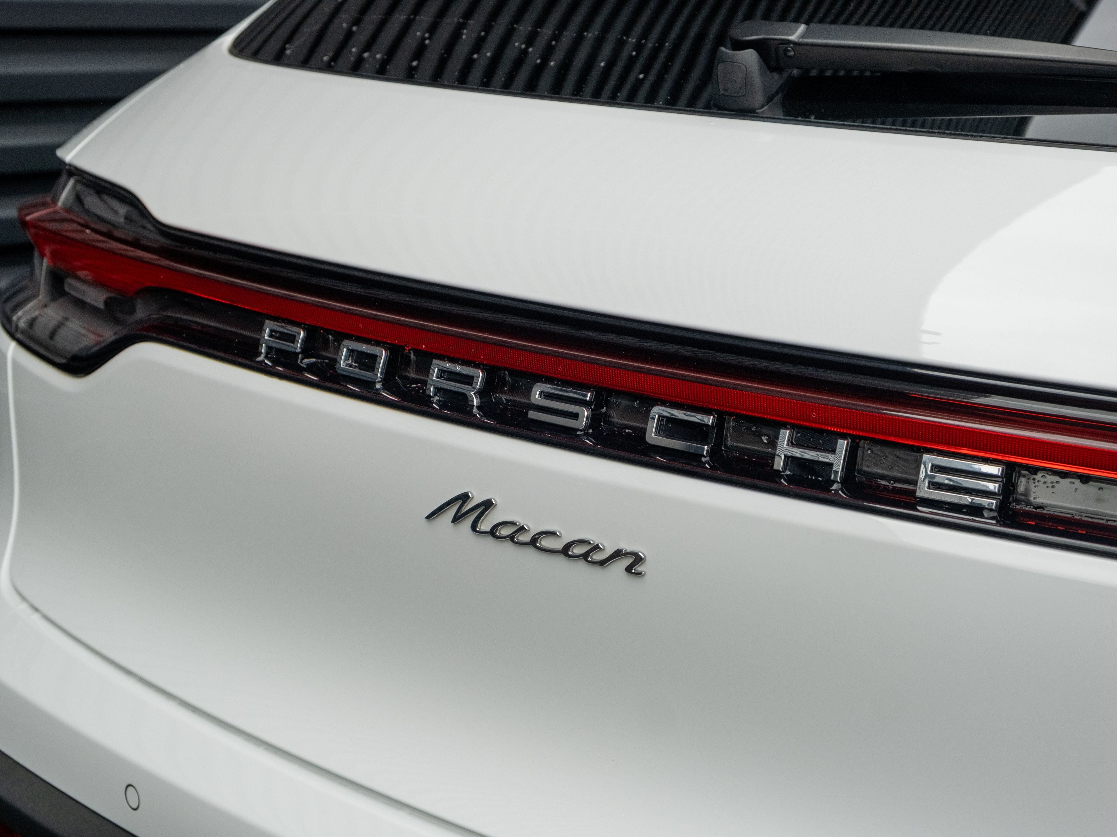 2023 Porsche Macan Base