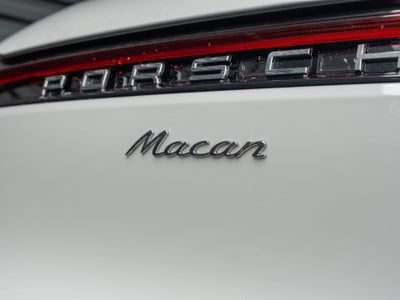 2023 Porsche Macan Base