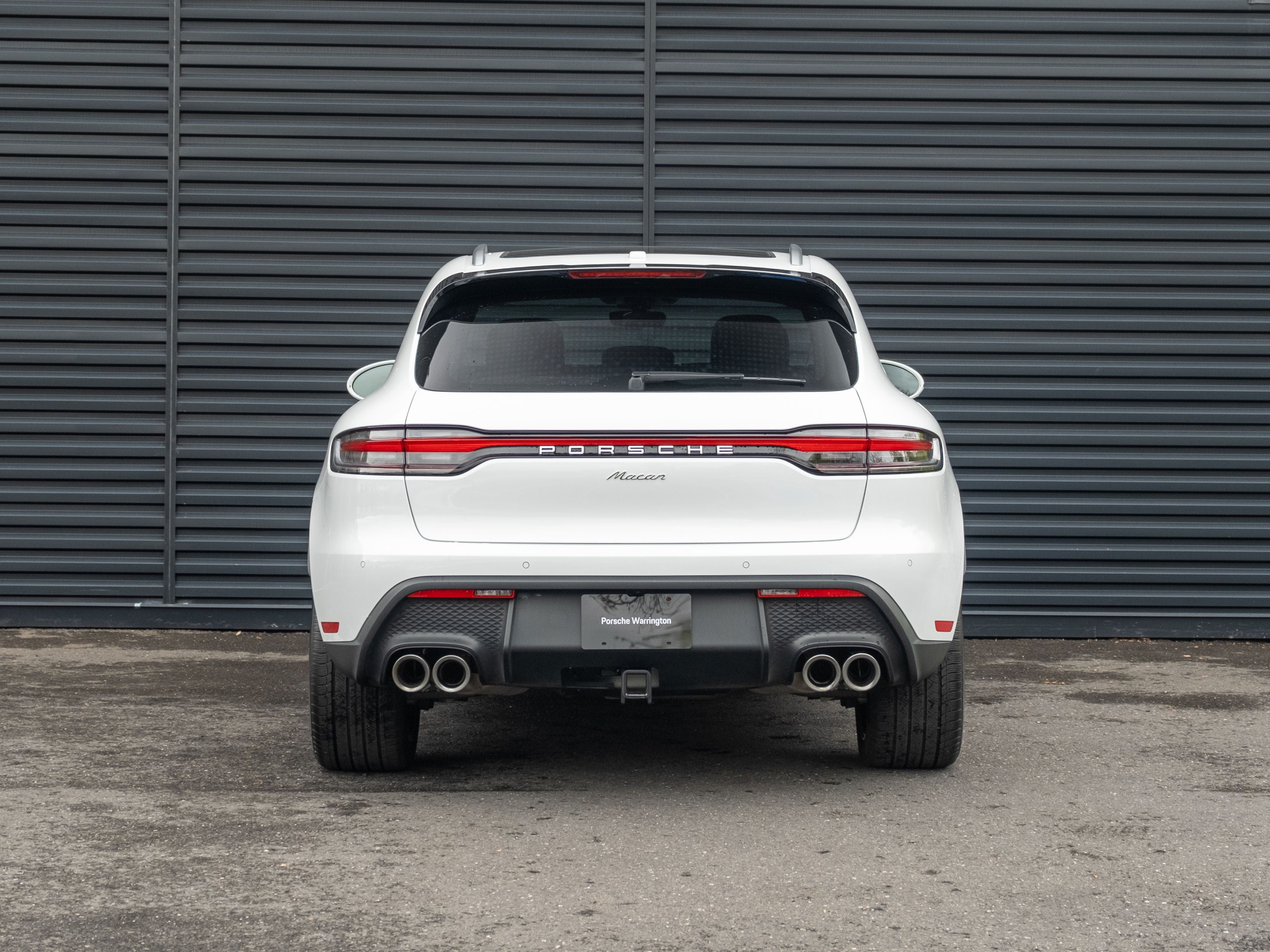 2023 Porsche Macan Base