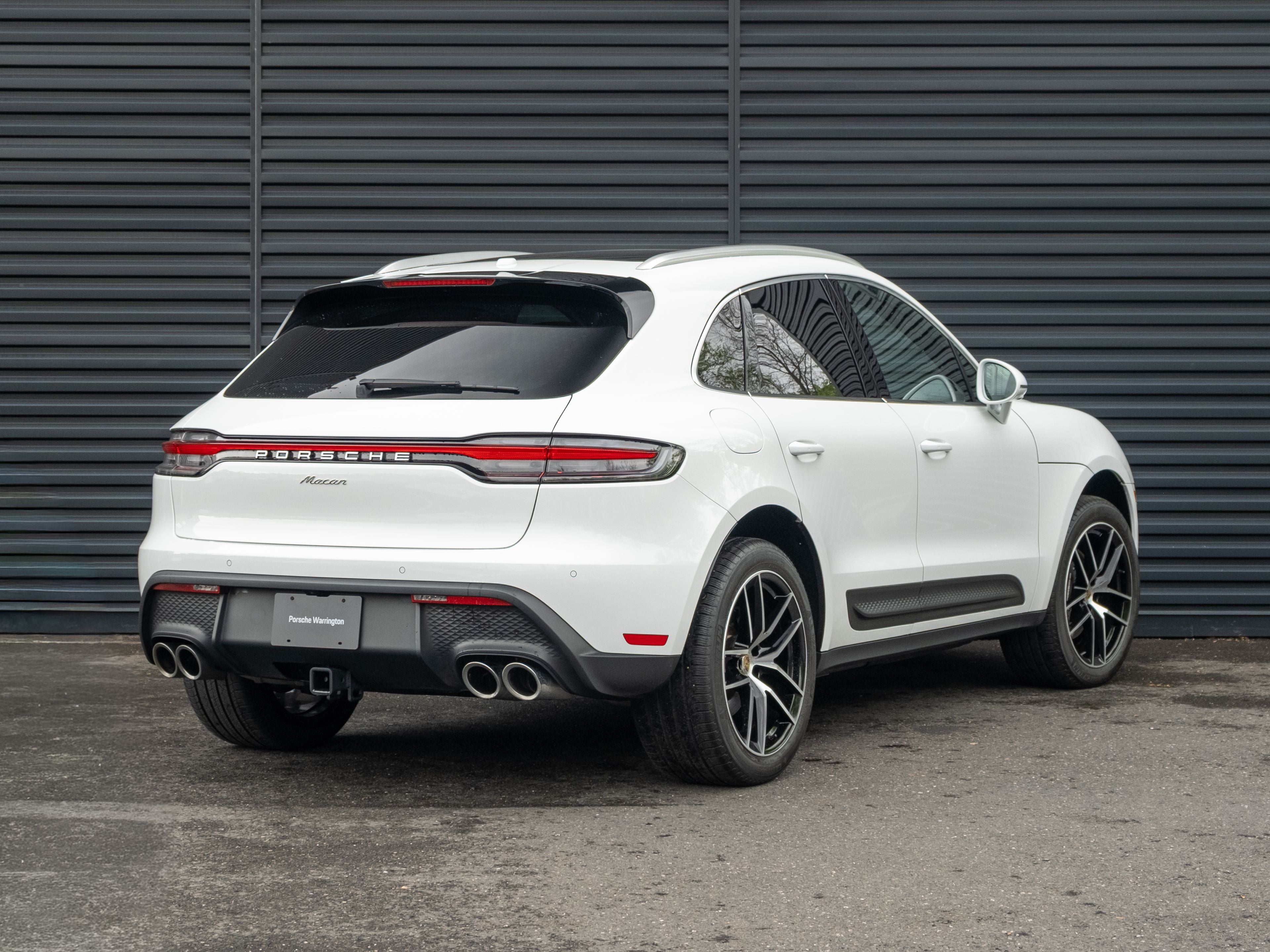 2023 Porsche Macan Base