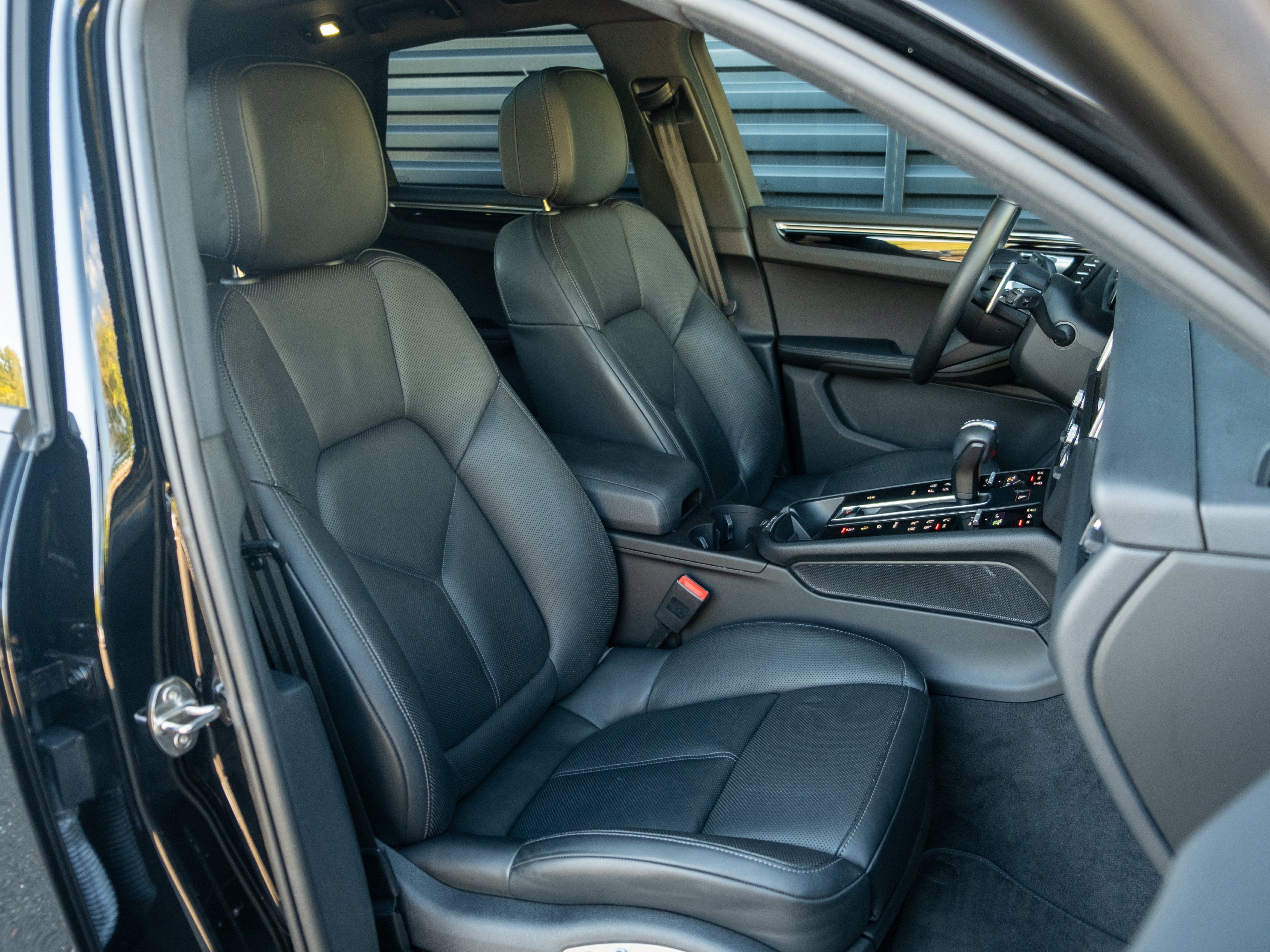 2024 Porsche Macan Base