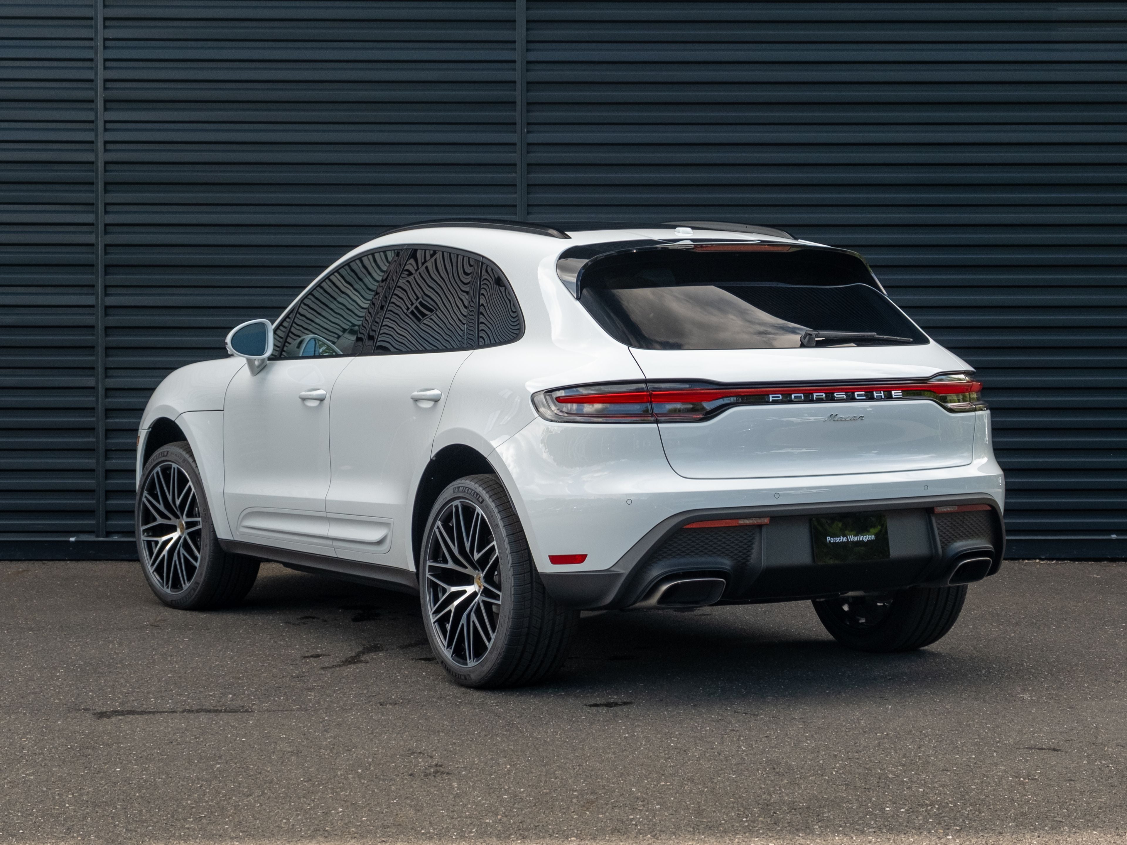 2026 Porsche Macan Base