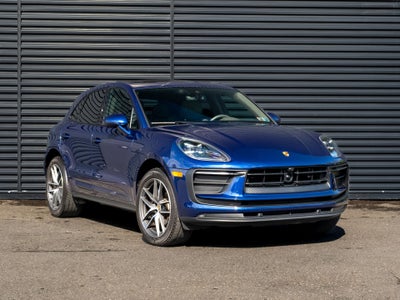 2023 Porsche Macan Base
