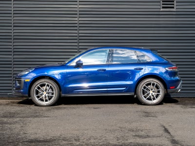 2023 Porsche Macan Base