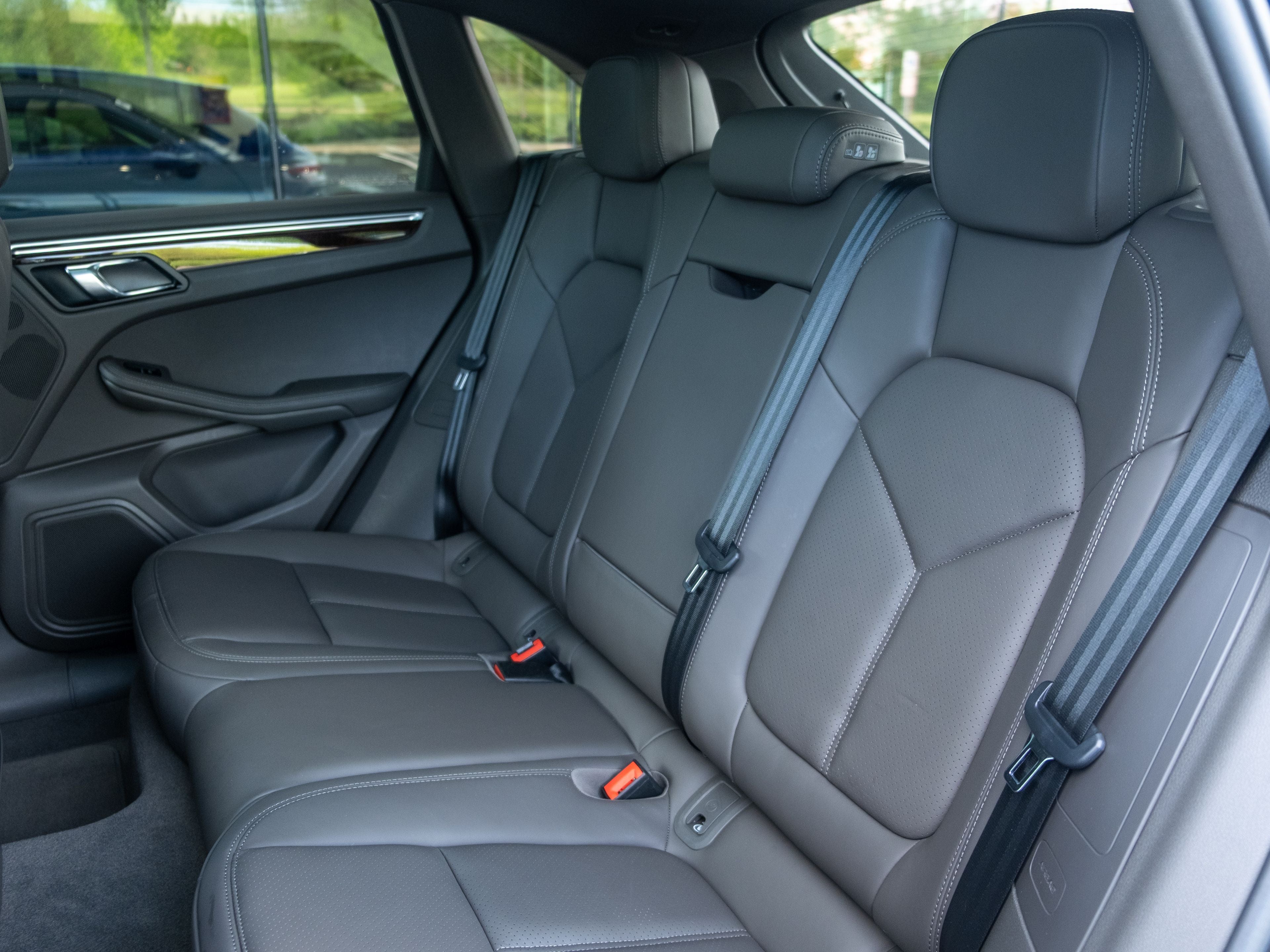 2023 Porsche Macan Base