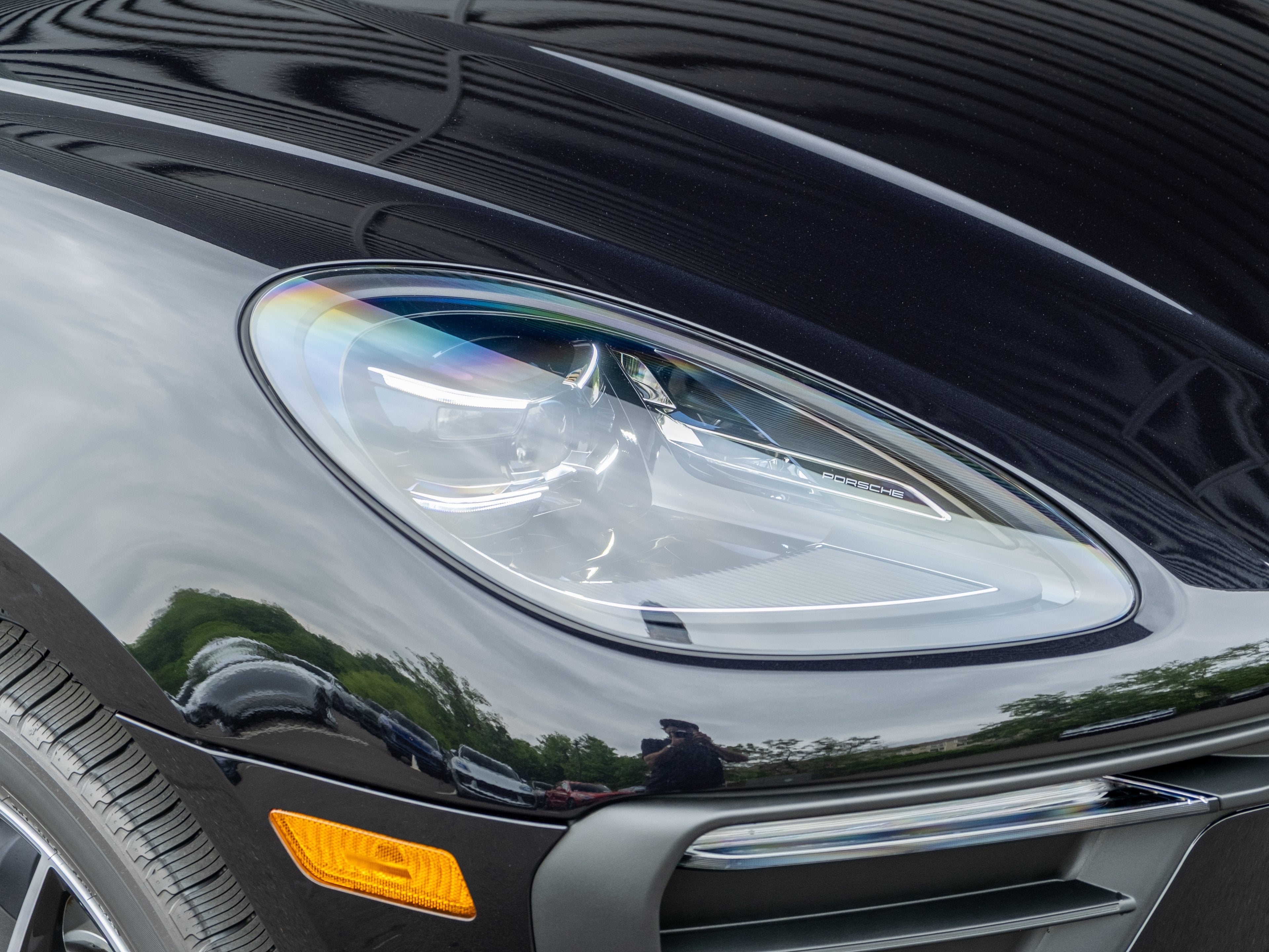 2025 Porsche Macan Base