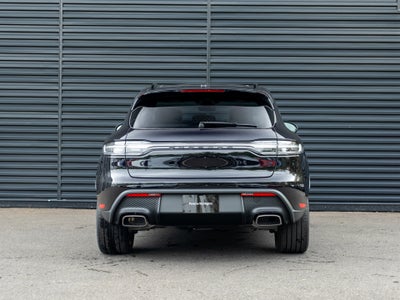 2025 Porsche Macan Base