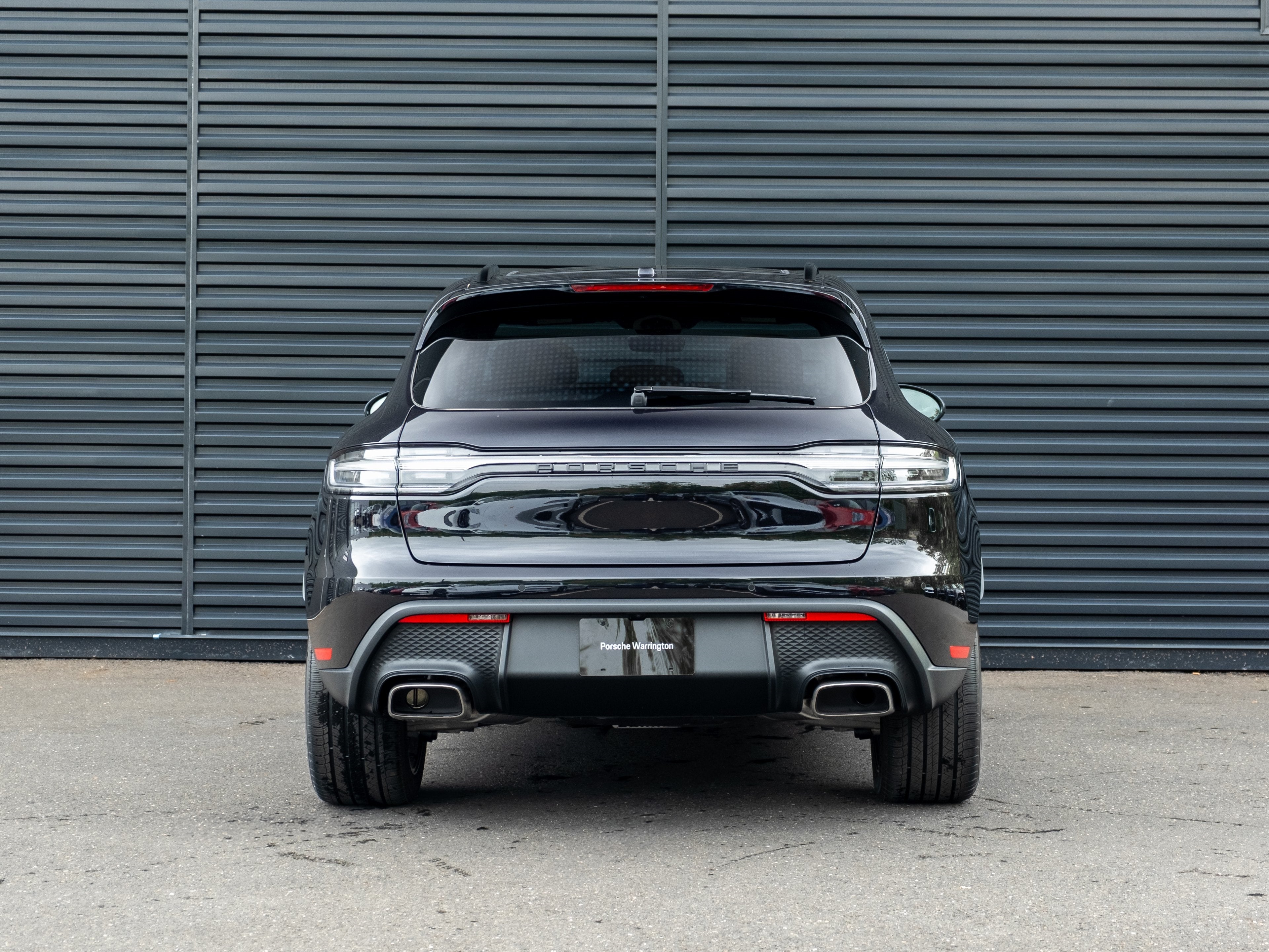 2025 Porsche Macan Base