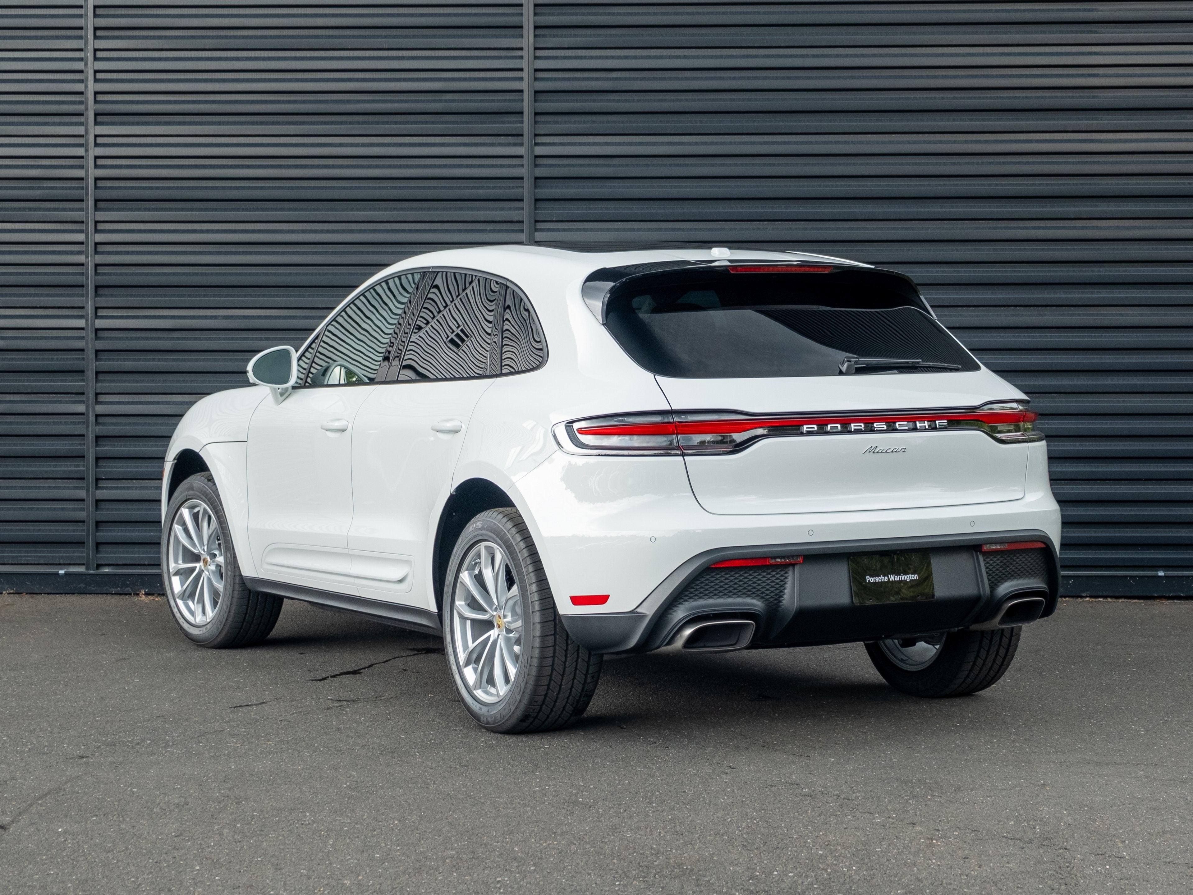 2026 Porsche Macan Base