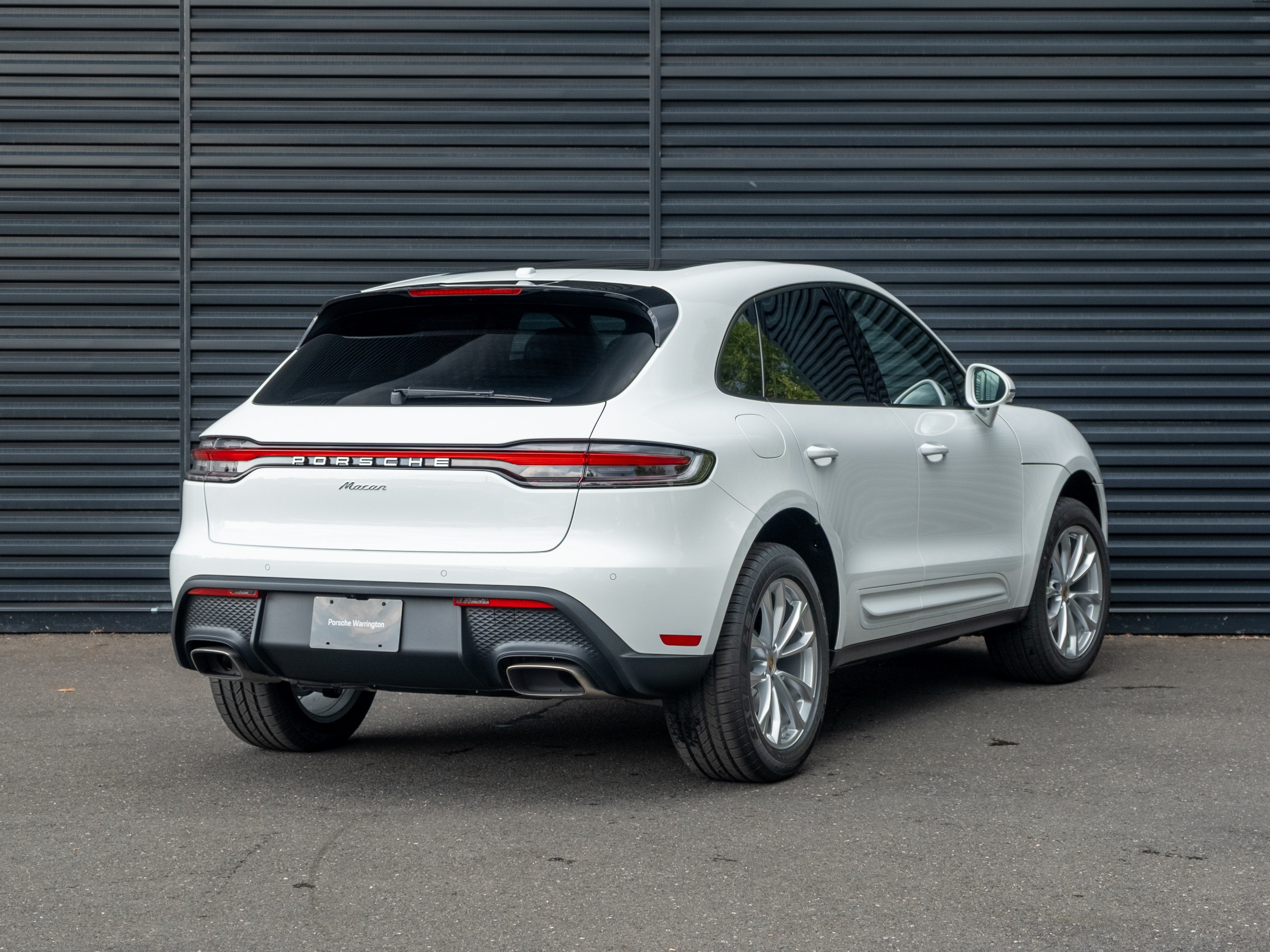 2026 Porsche Macan Base