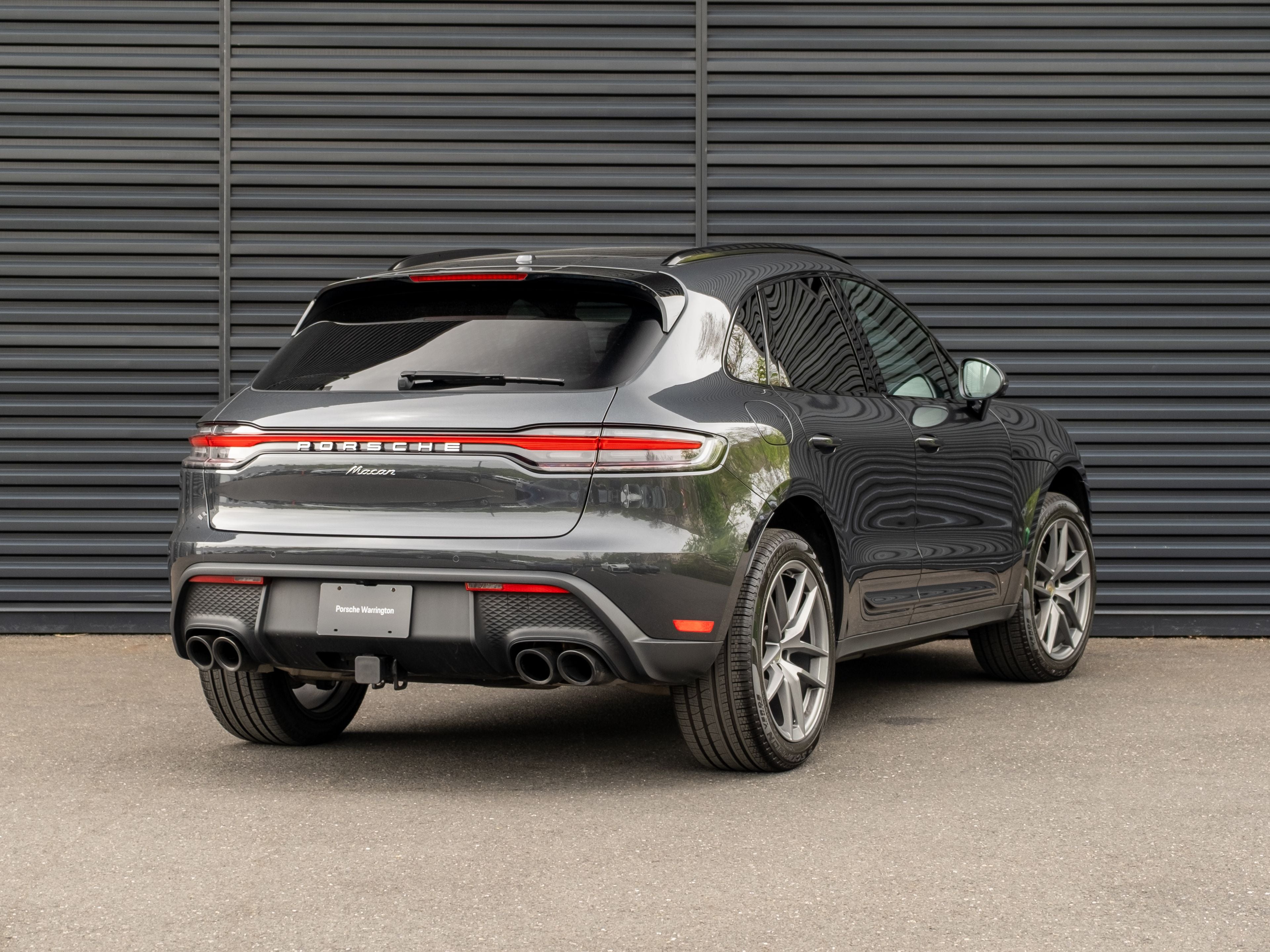 2026 Porsche Macan Base