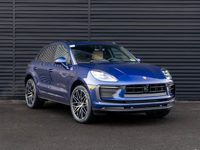 2026 Porsche Macan Base