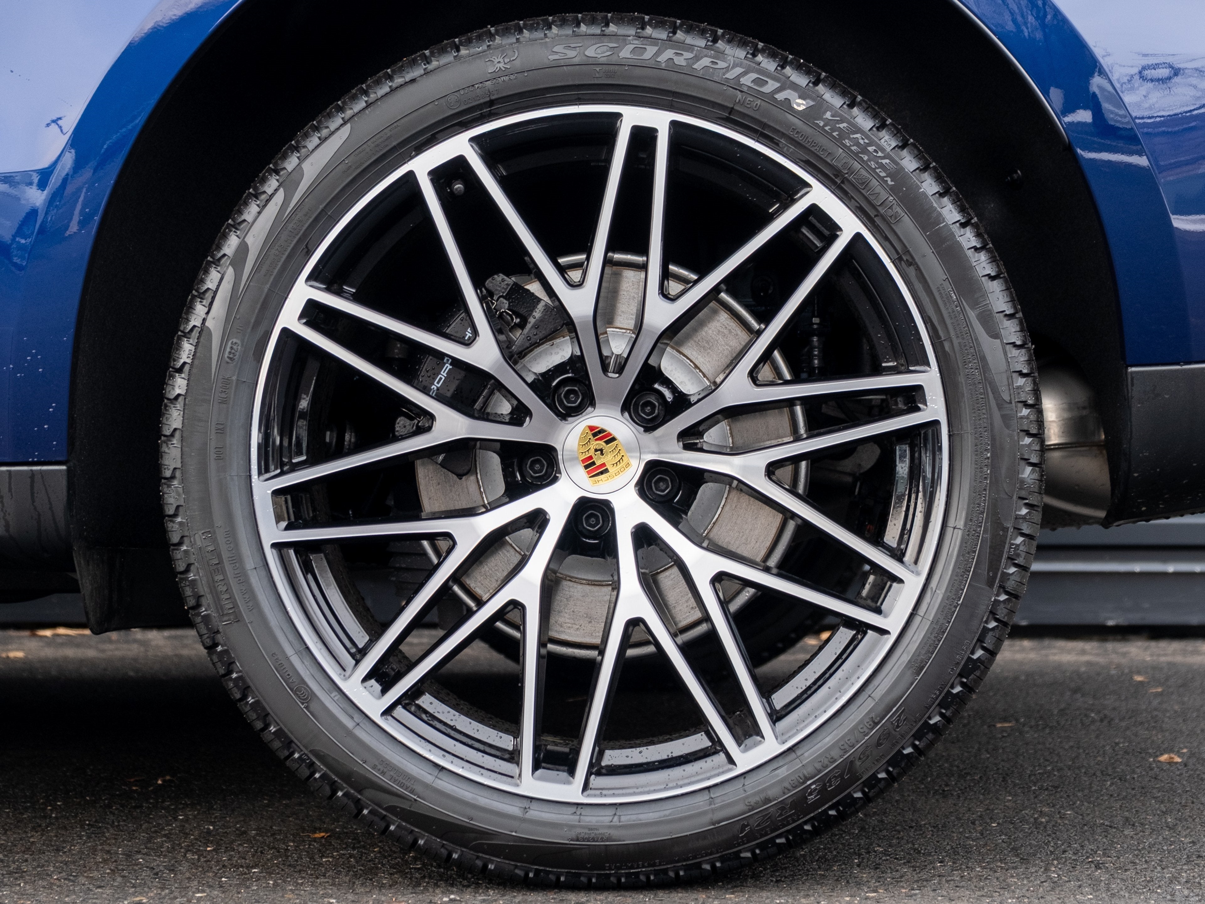 2026 Porsche Macan Base