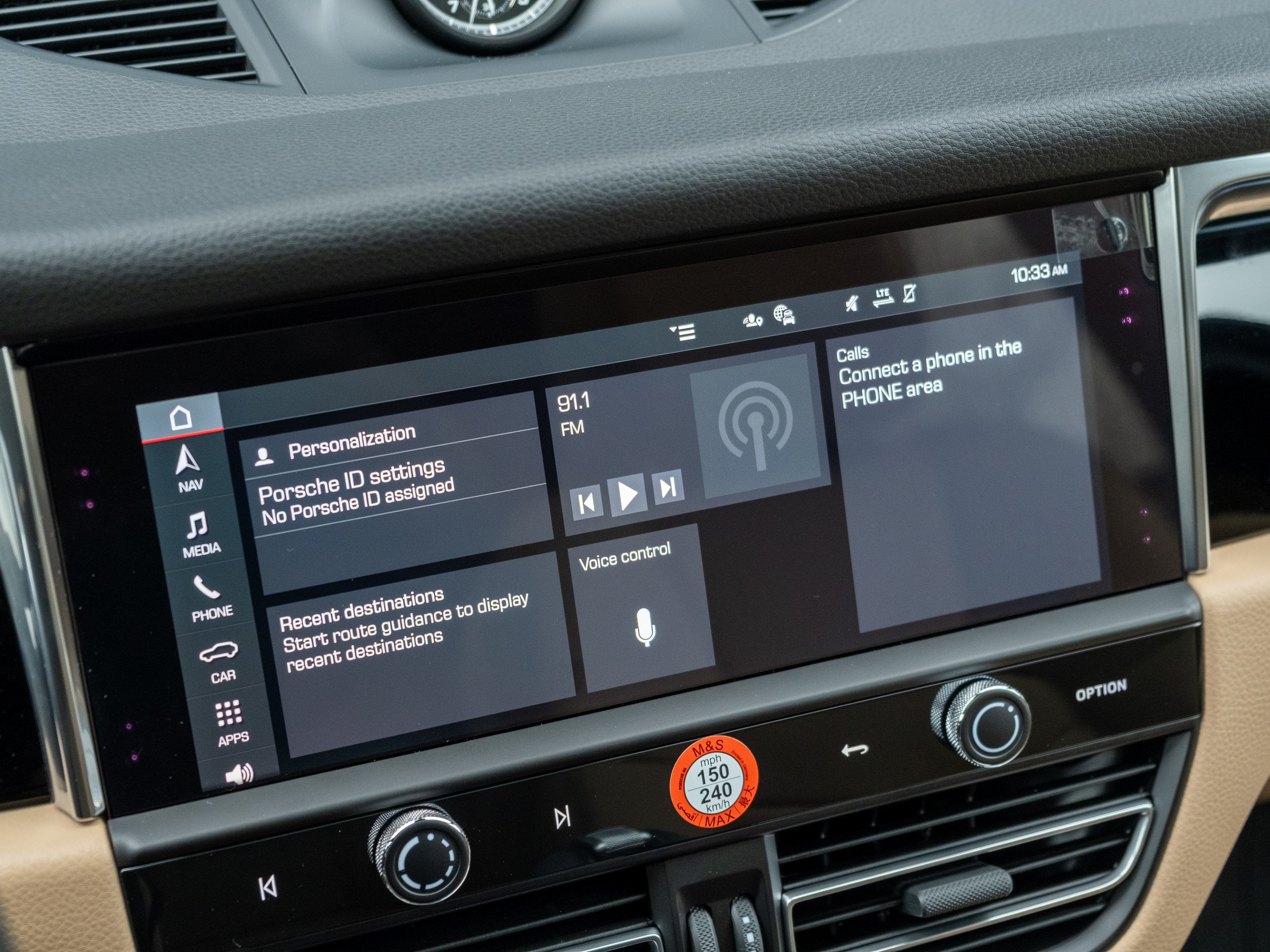 2026 Porsche Macan Base