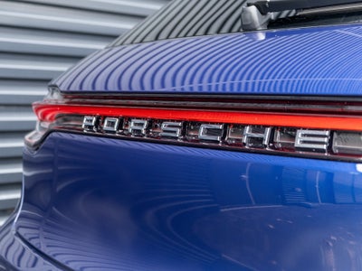 2026 Porsche Macan Base