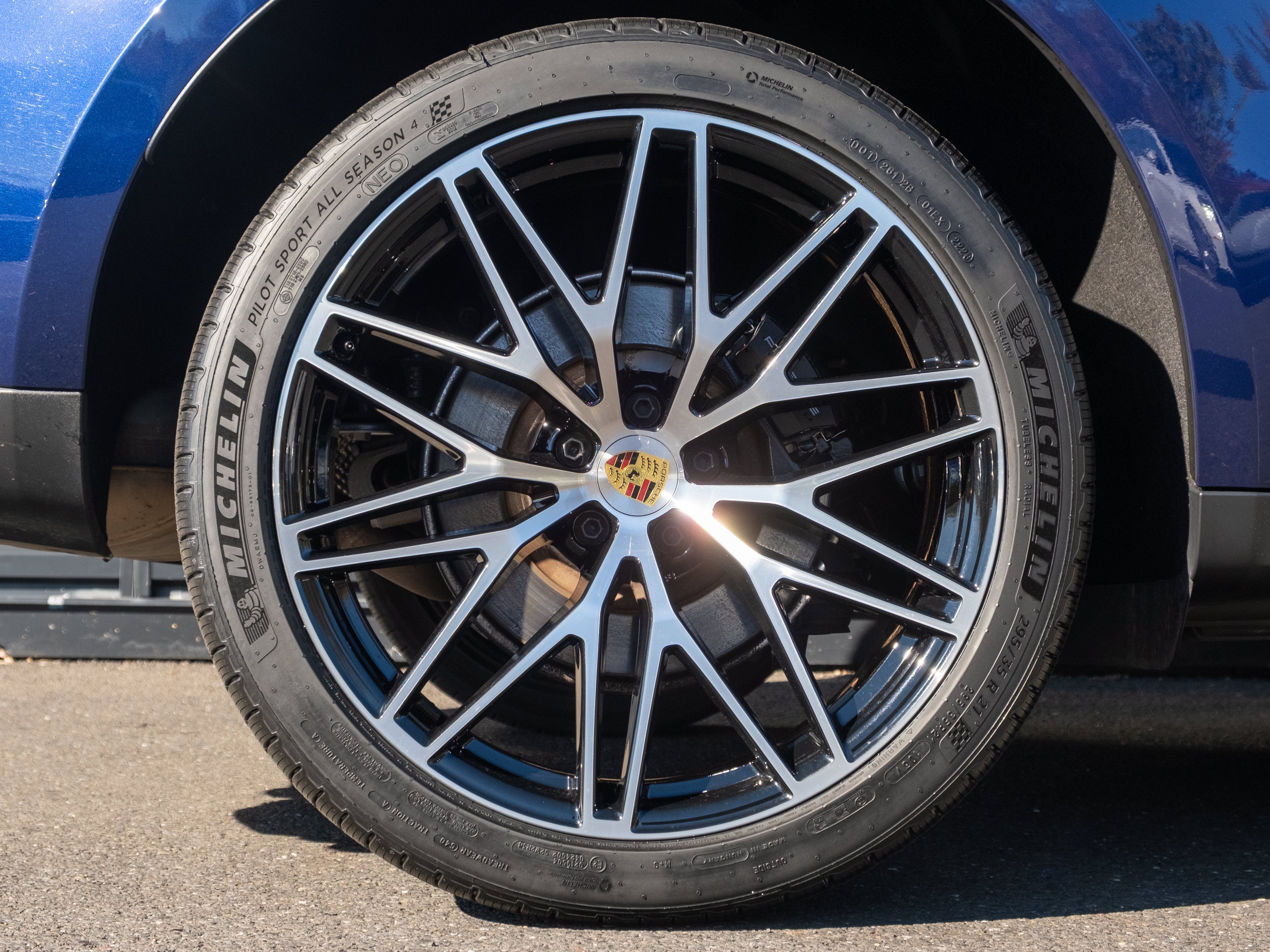 2026 Porsche Macan Base