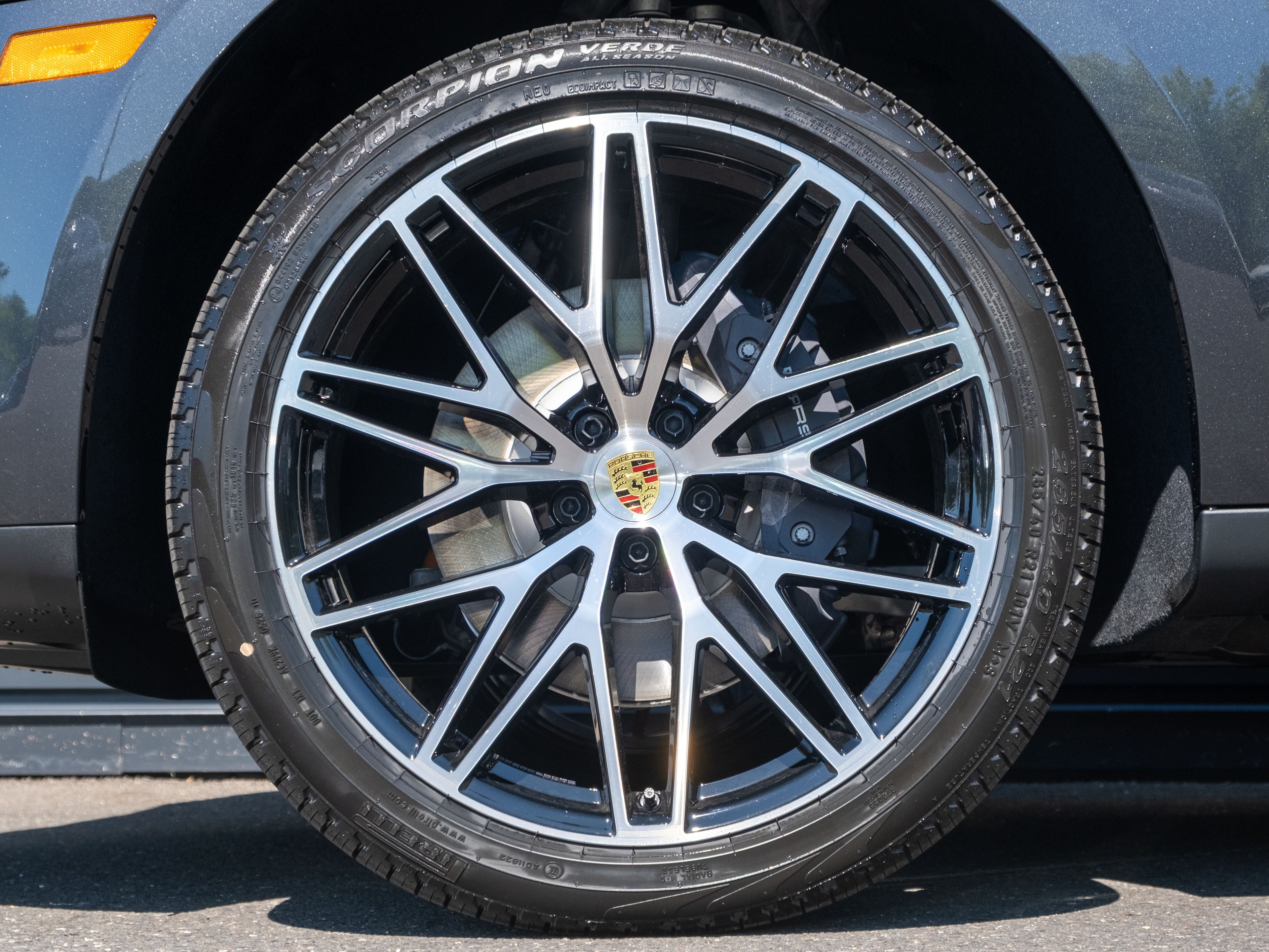 2026 Porsche Macan Base