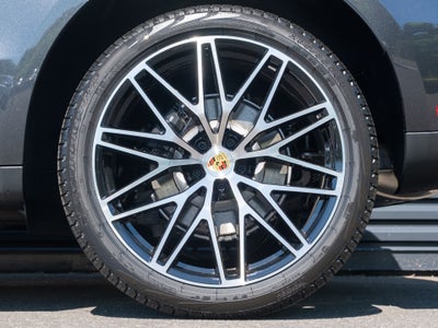 2026 Porsche Macan Base