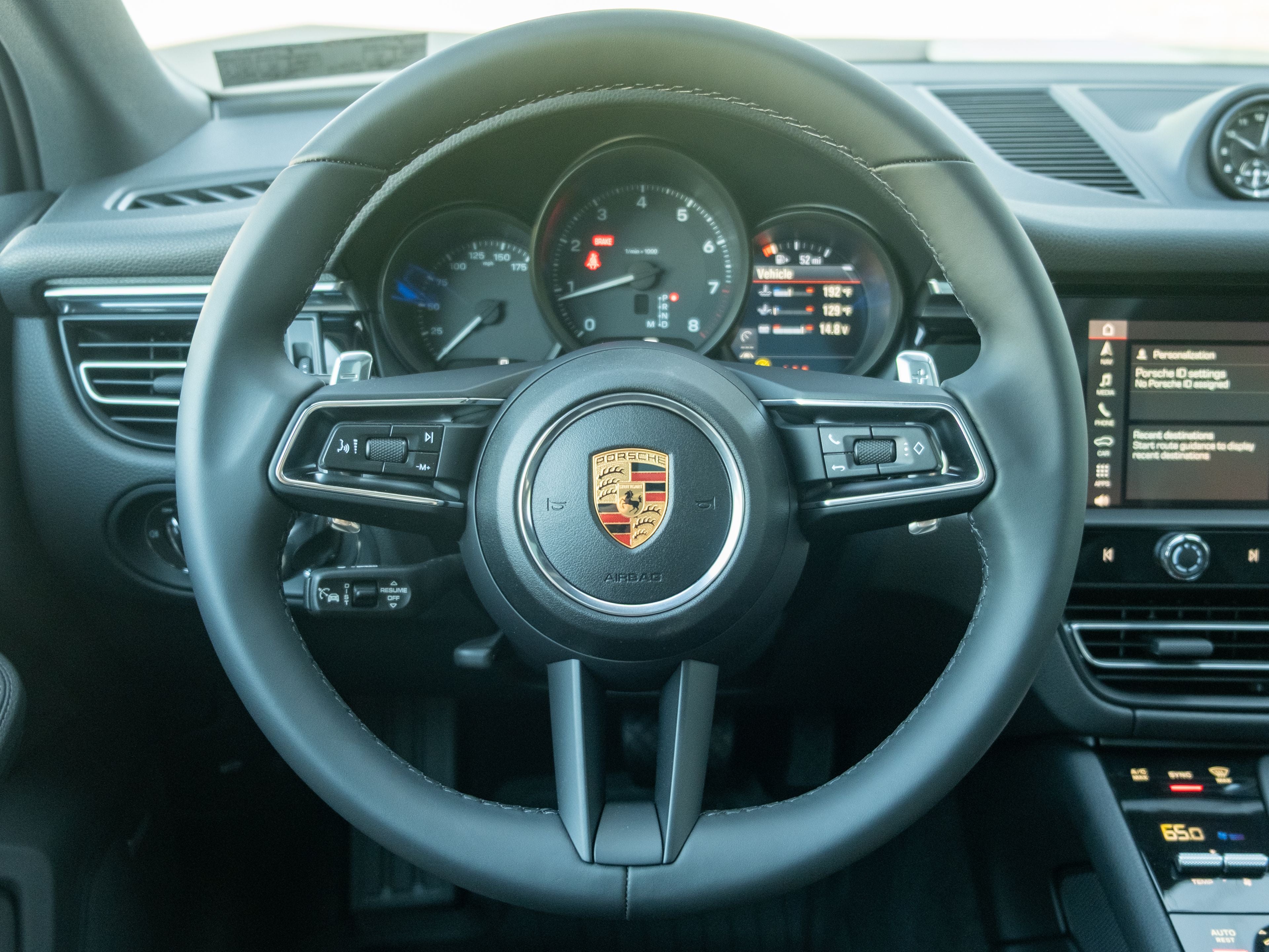 2026 Porsche Macan Base
