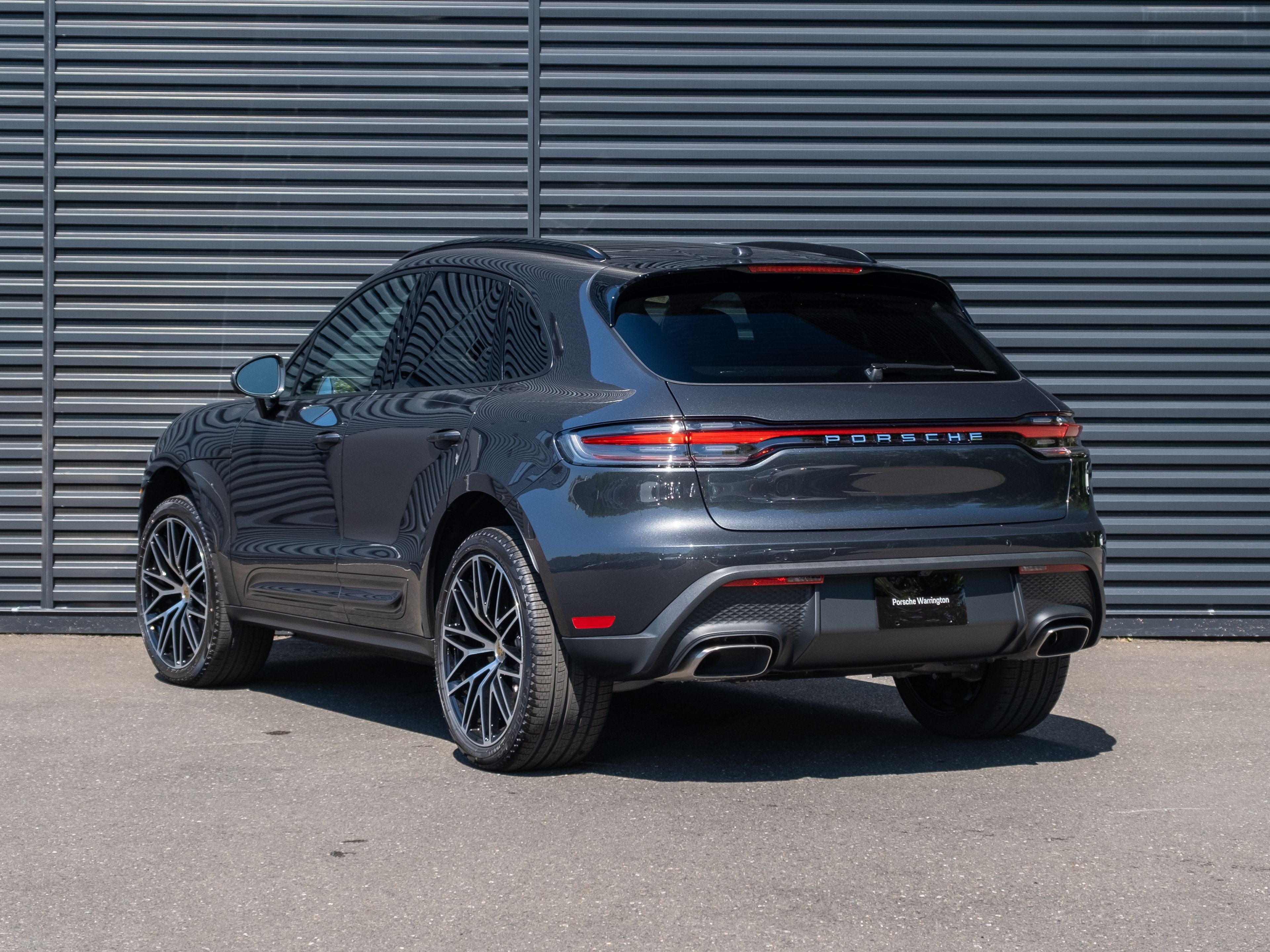 2026 Porsche Macan Base