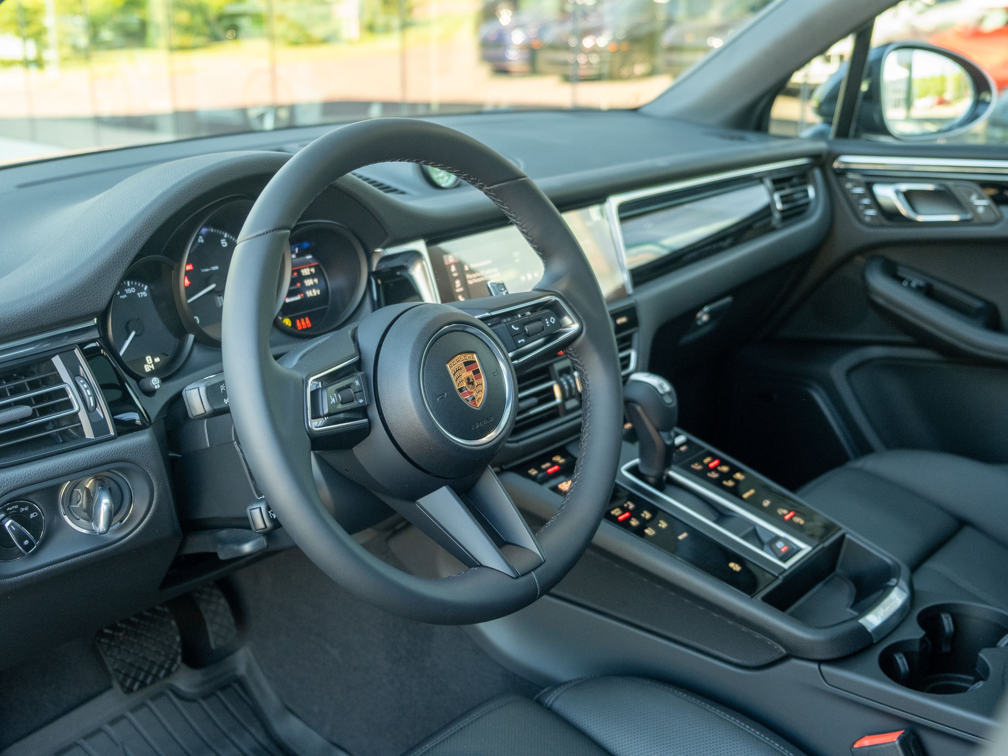 2026 Porsche Macan Base