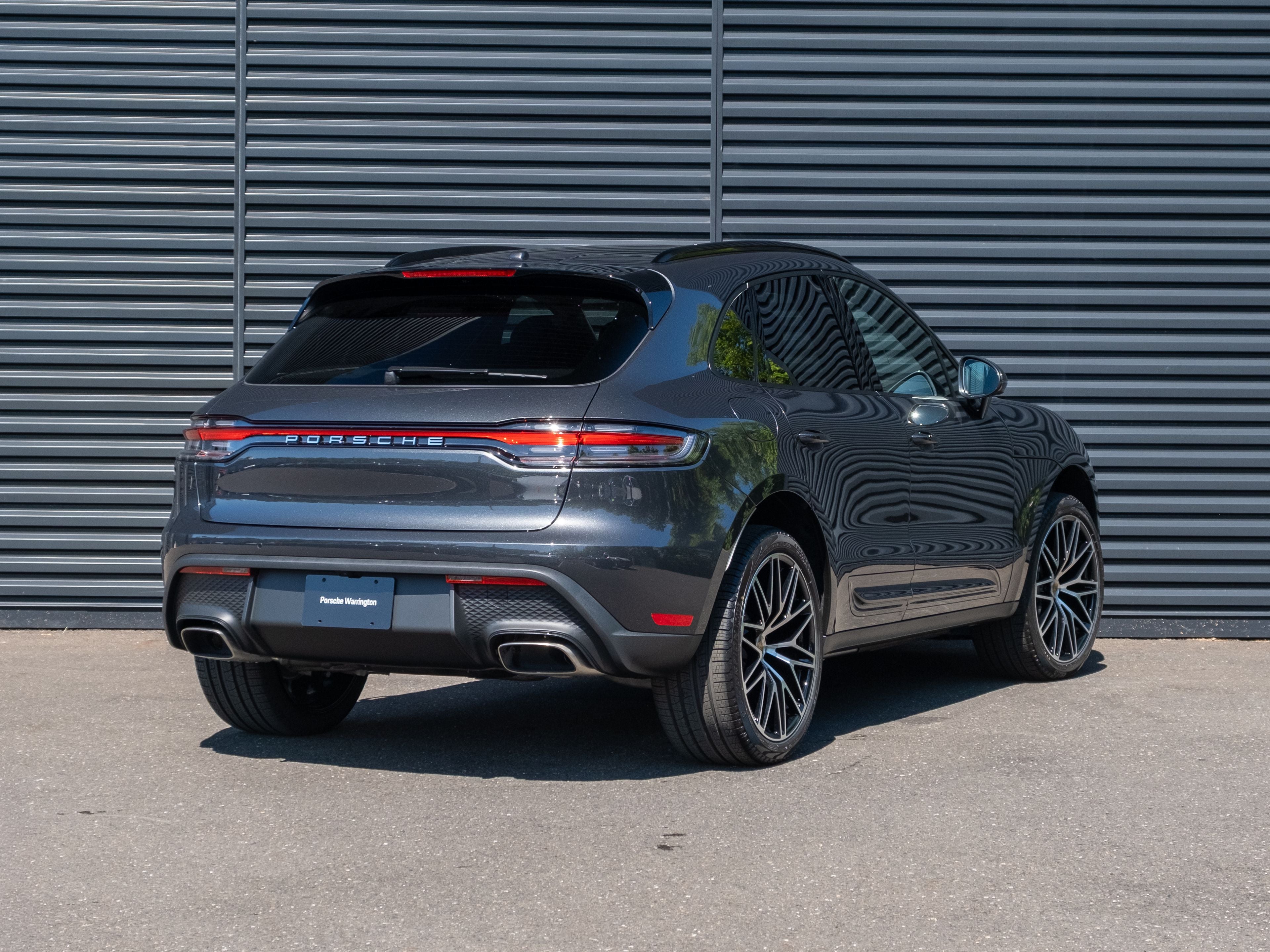 2026 Porsche Macan Base
