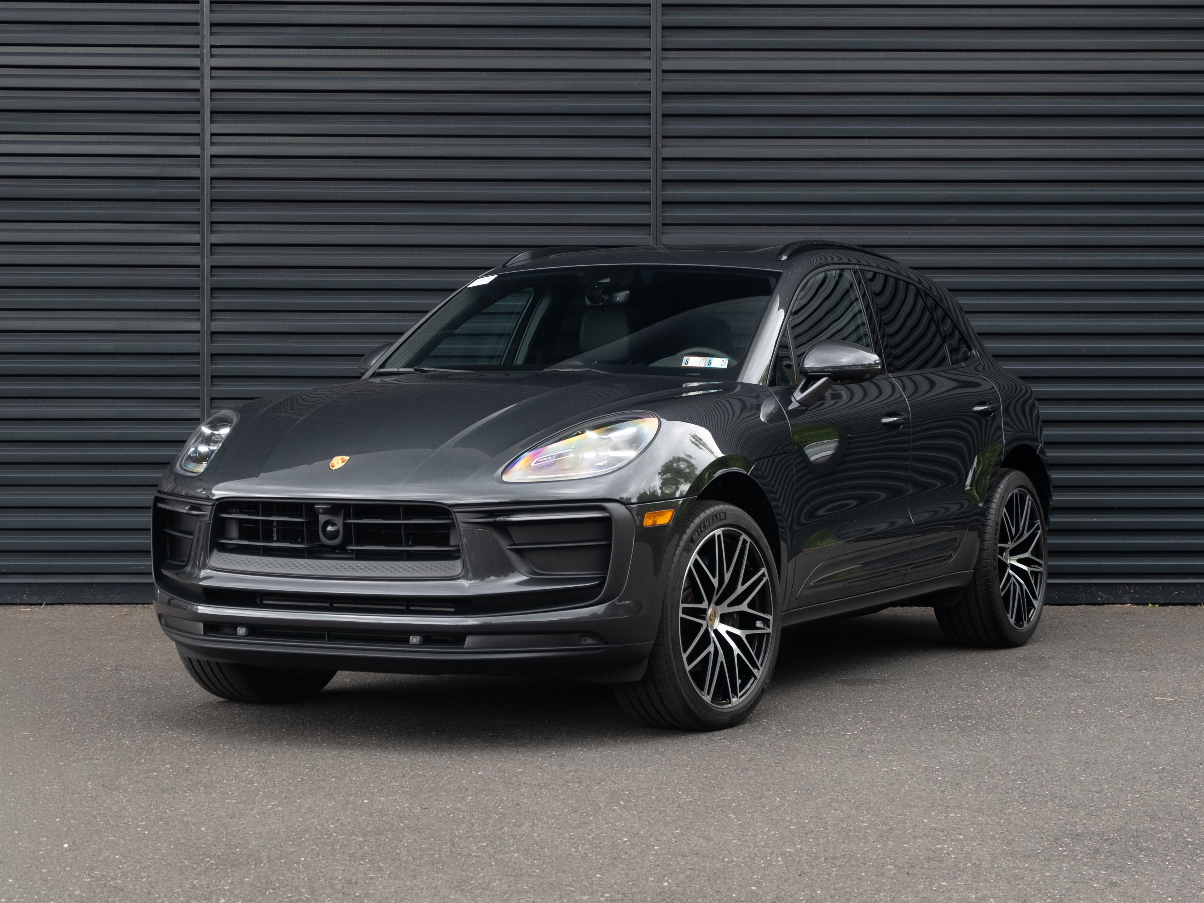 2023 Porsche Macan Base