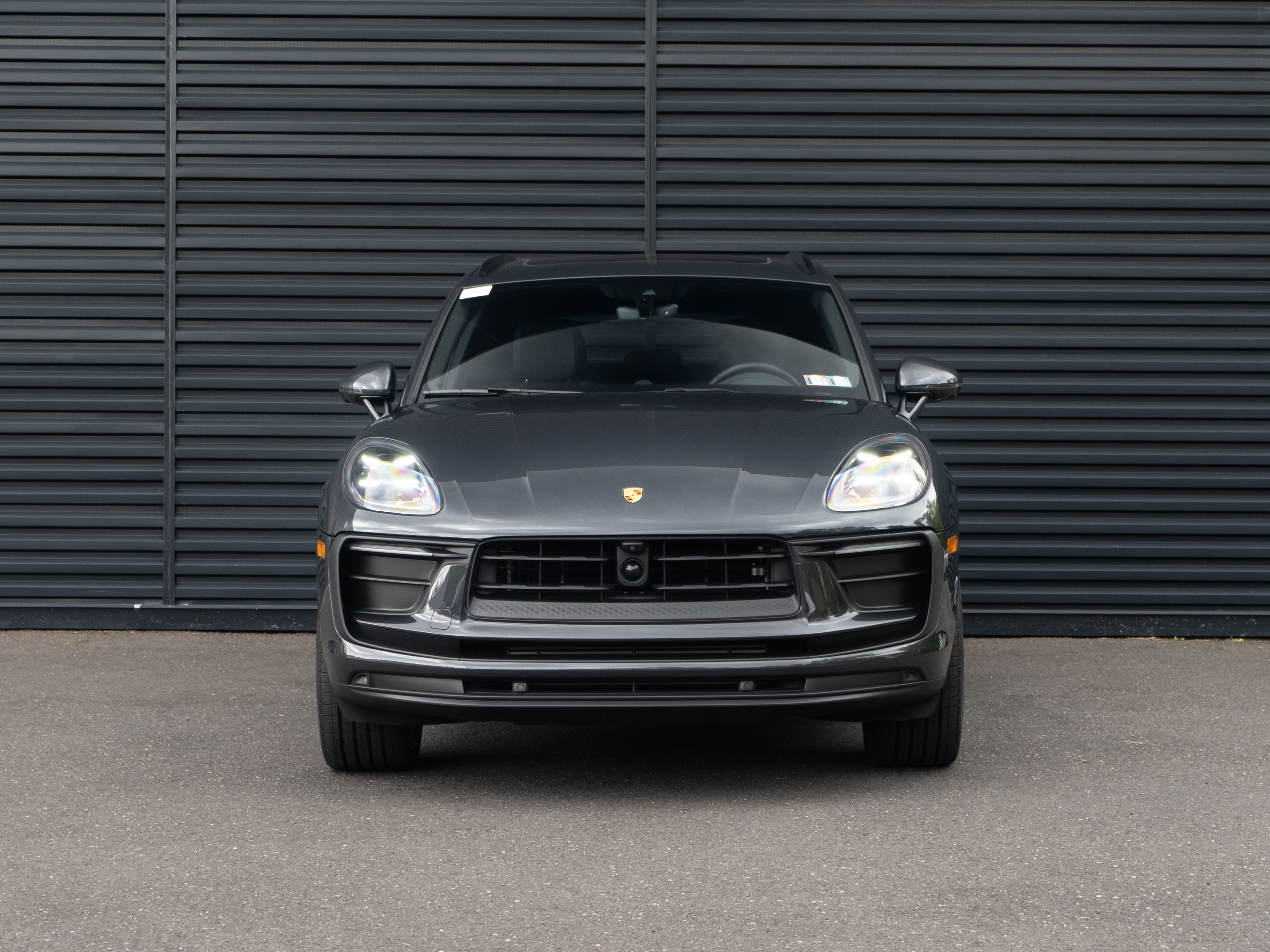 2023 Porsche Macan Base