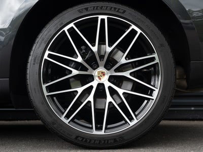 2023 Porsche Macan Base