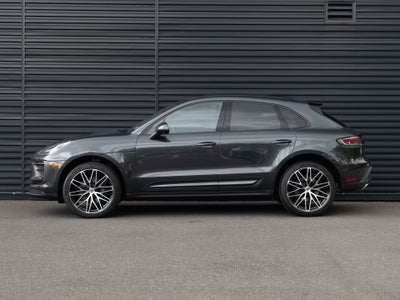 2023 Porsche Macan Base