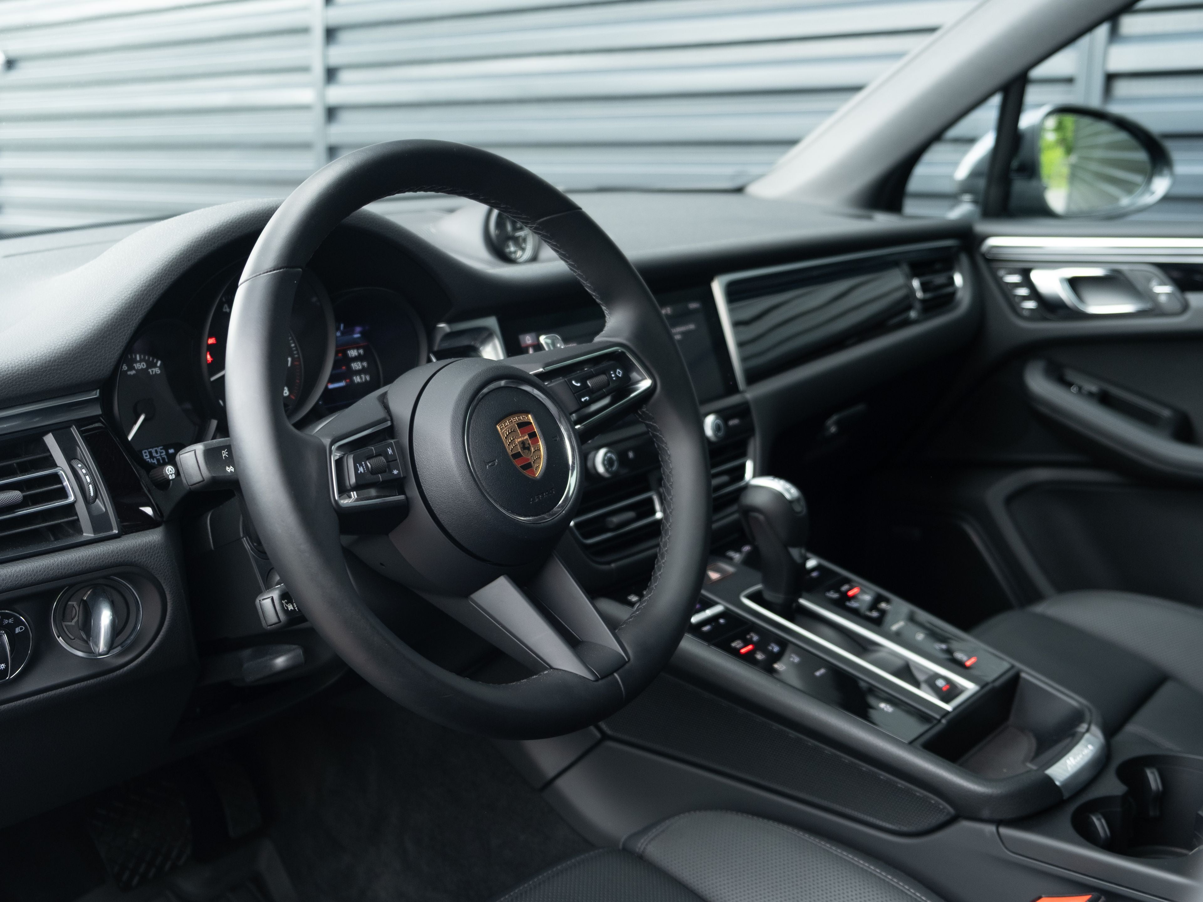 2023 Porsche Macan Base