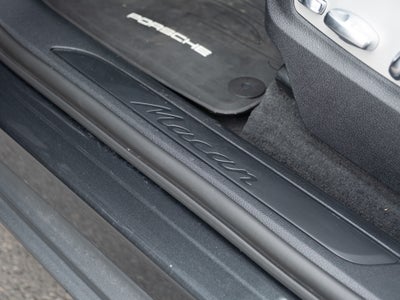 2023 Porsche Macan Base