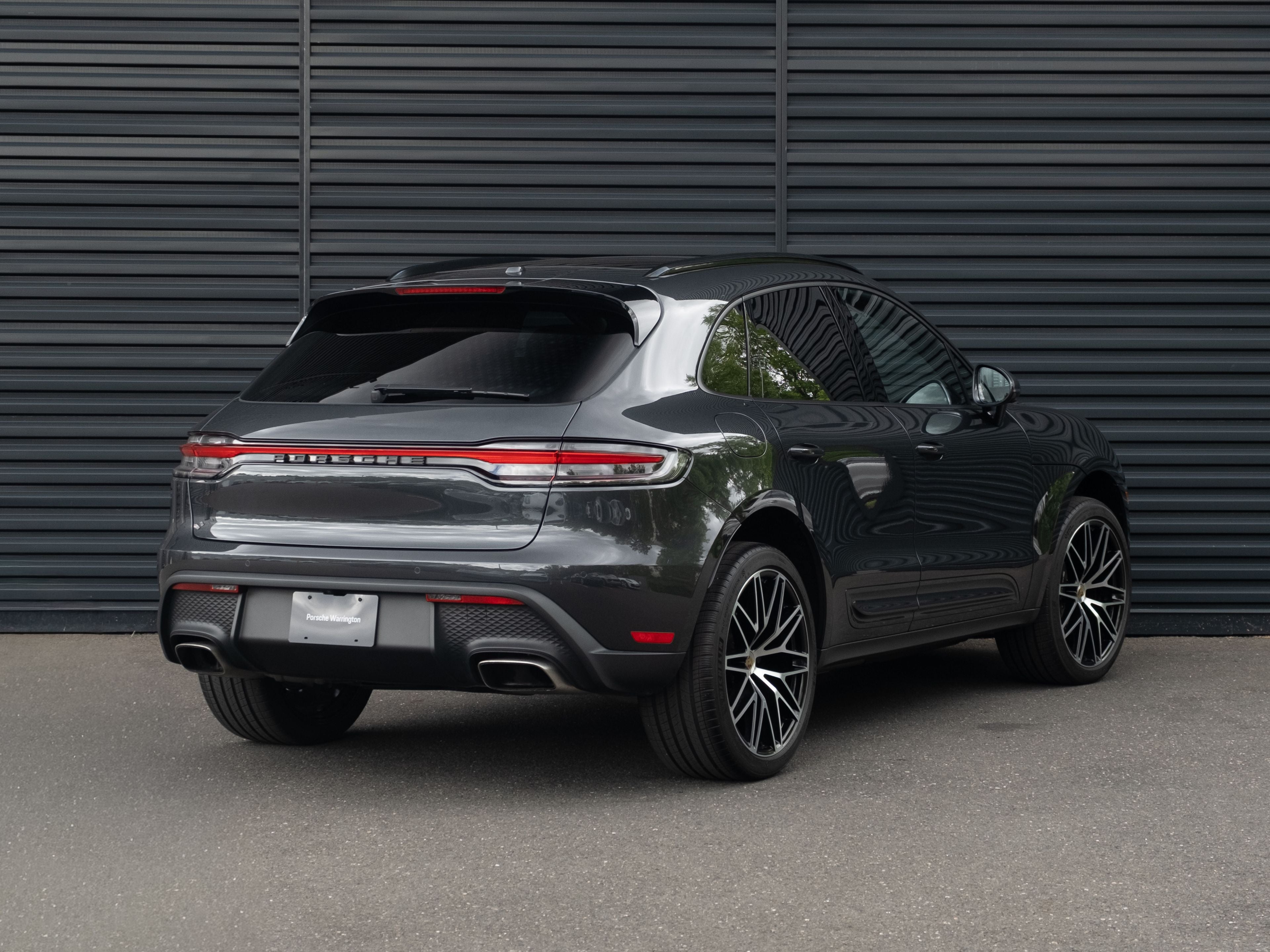2023 Porsche Macan Base