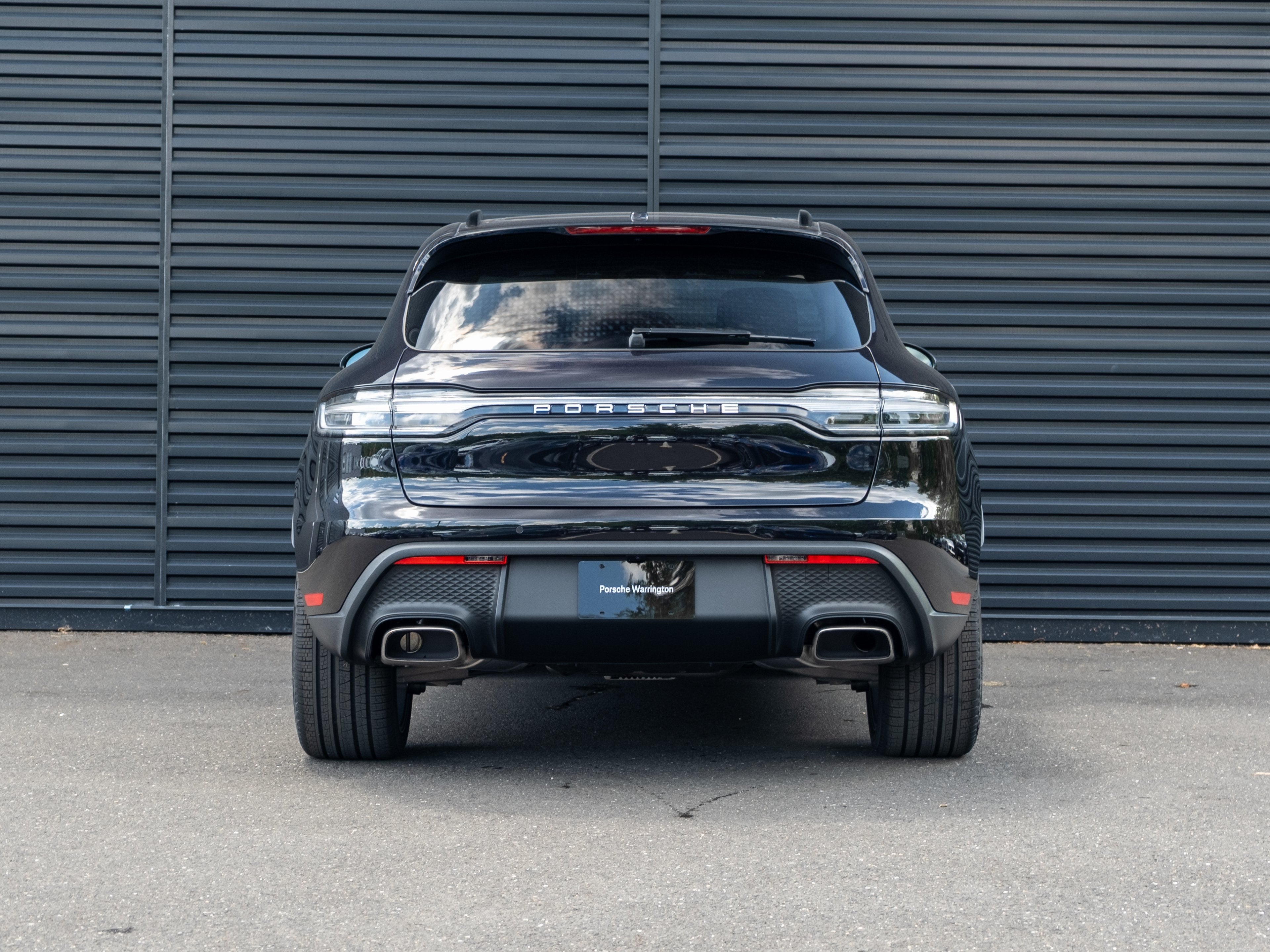 2025 Porsche Macan Base